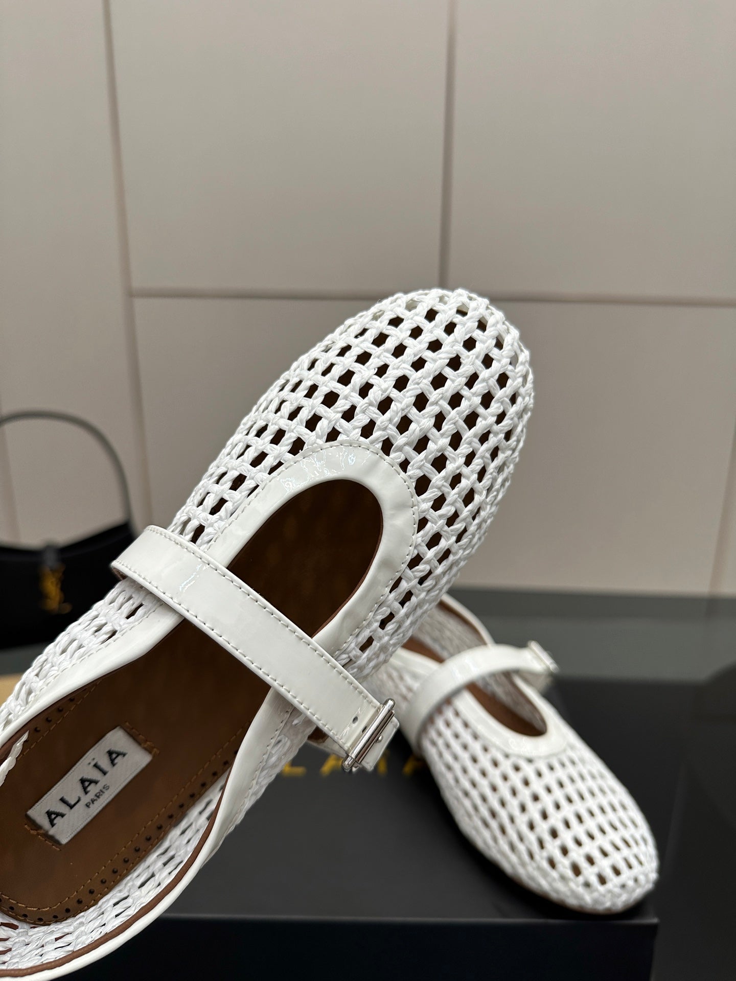 ALAIA MARY JANE FLAT 25S IN WHITE WOVEN MESH