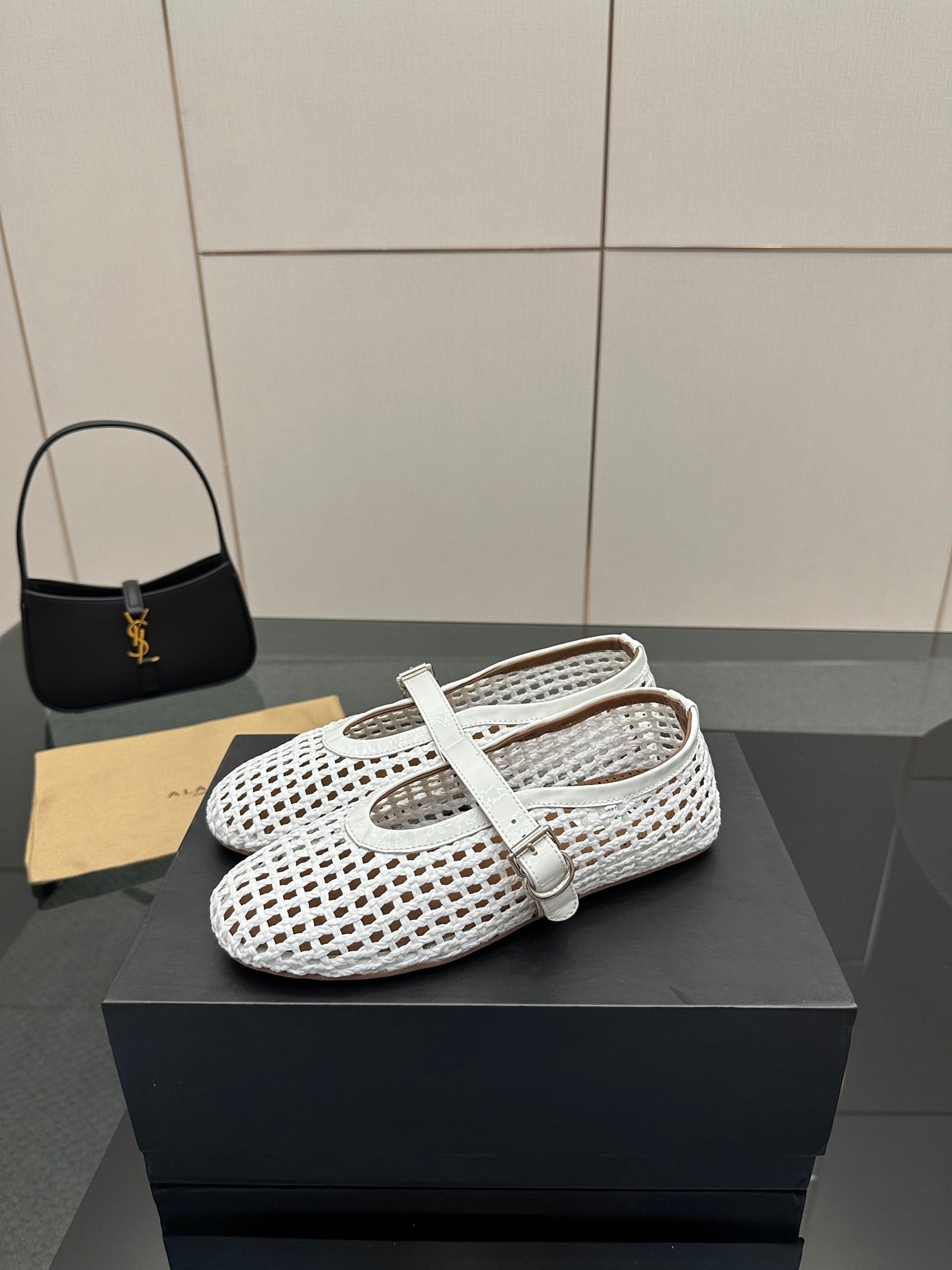 ALAIA MARY JANE FLAT 25S IN WHITE WOVEN MESH