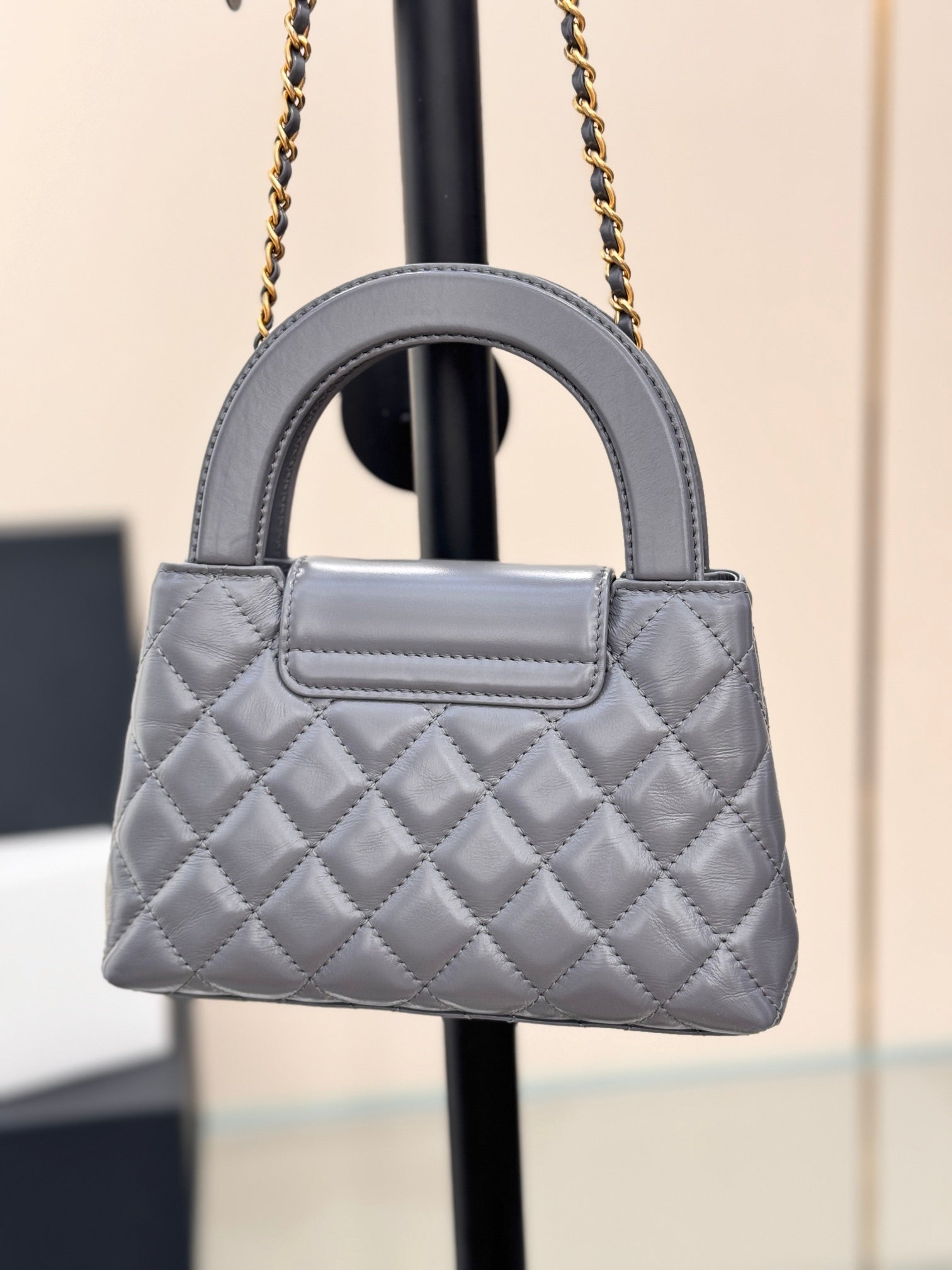 CHANEL 25S KELLY 19 CM IN DARK GREY LAMBSKIN WITH GOLD HARDWARE