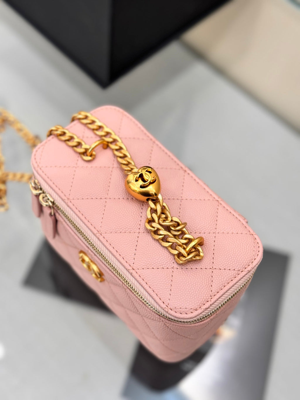 CHANEL 25S MINI VANITY BAG 16 CM IN LIGHT PINK LAMBSKIN WITH GOLD HARDWARE