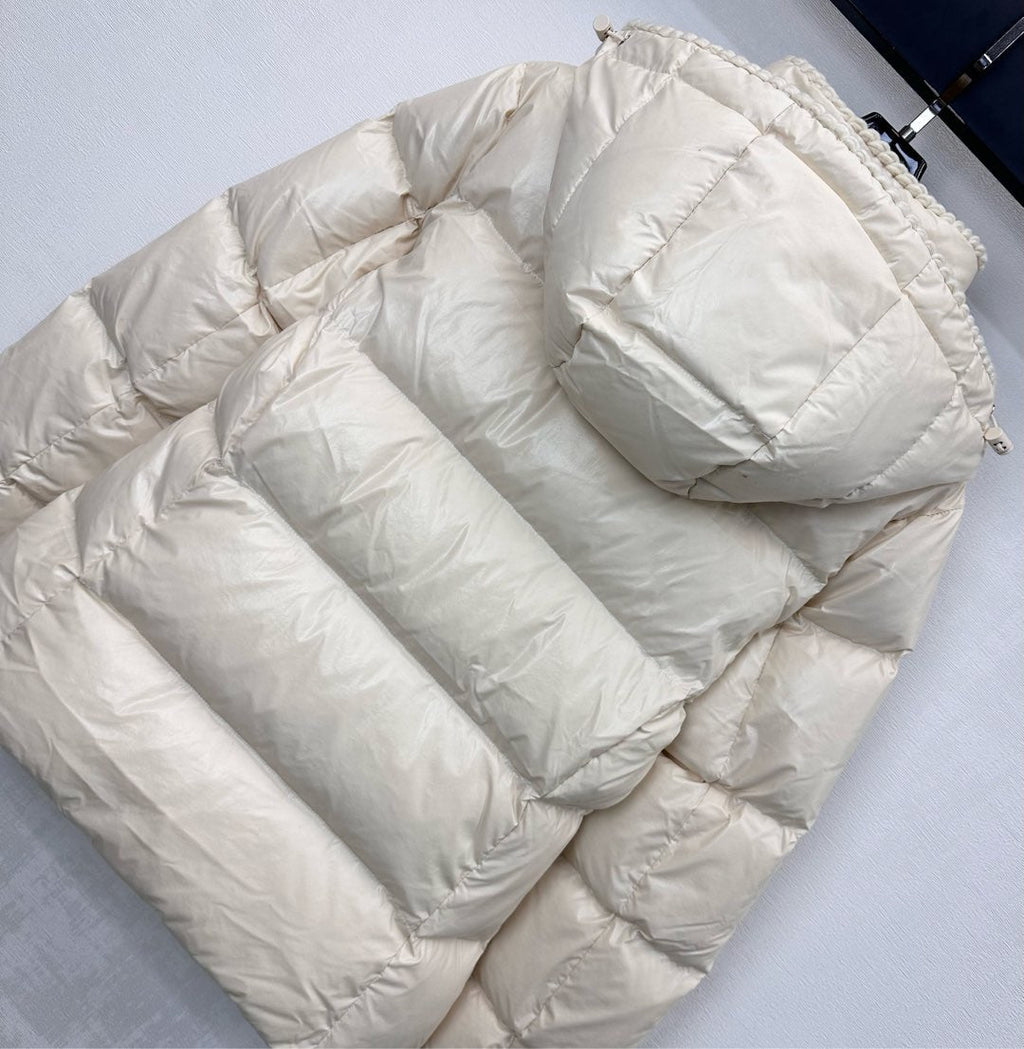 MONCLER JACKET STYLE 136