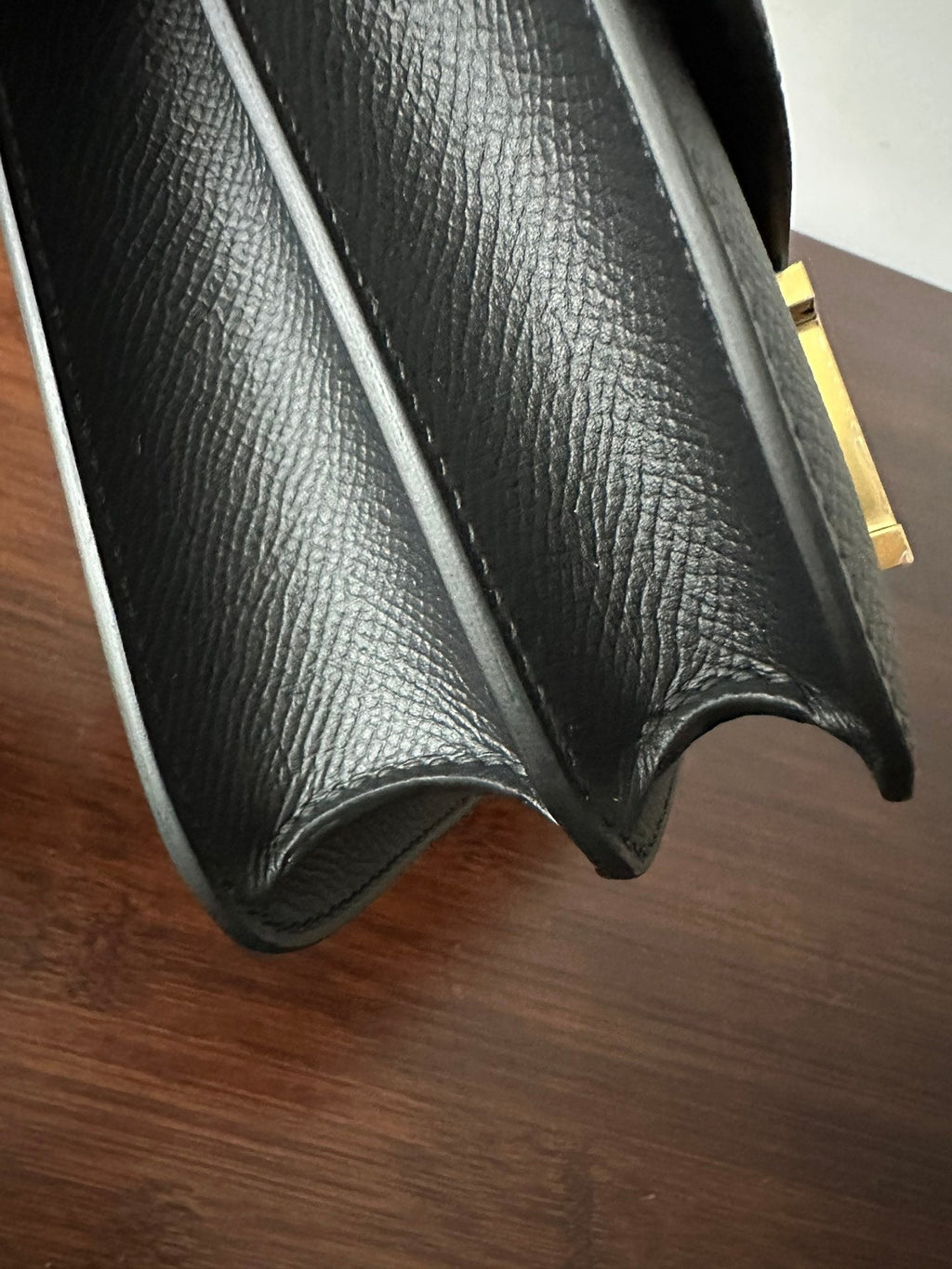 CONSTANCE 18 BLACK EPSOM GOLD HARDWARE WITH MIRROR