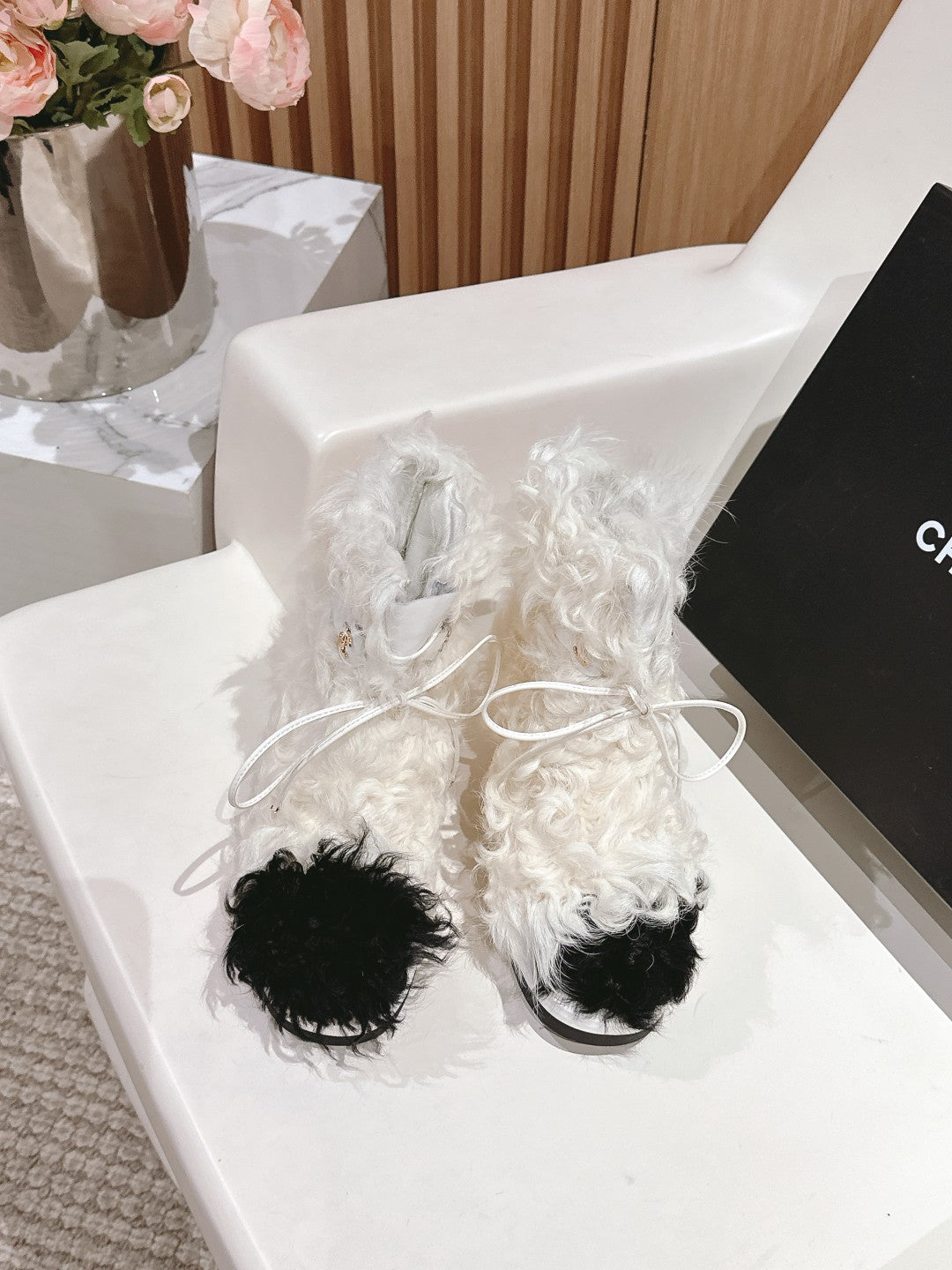 SHORT BOOTS IN WHITE LAMB FUR AND LAMBSKIN 962186