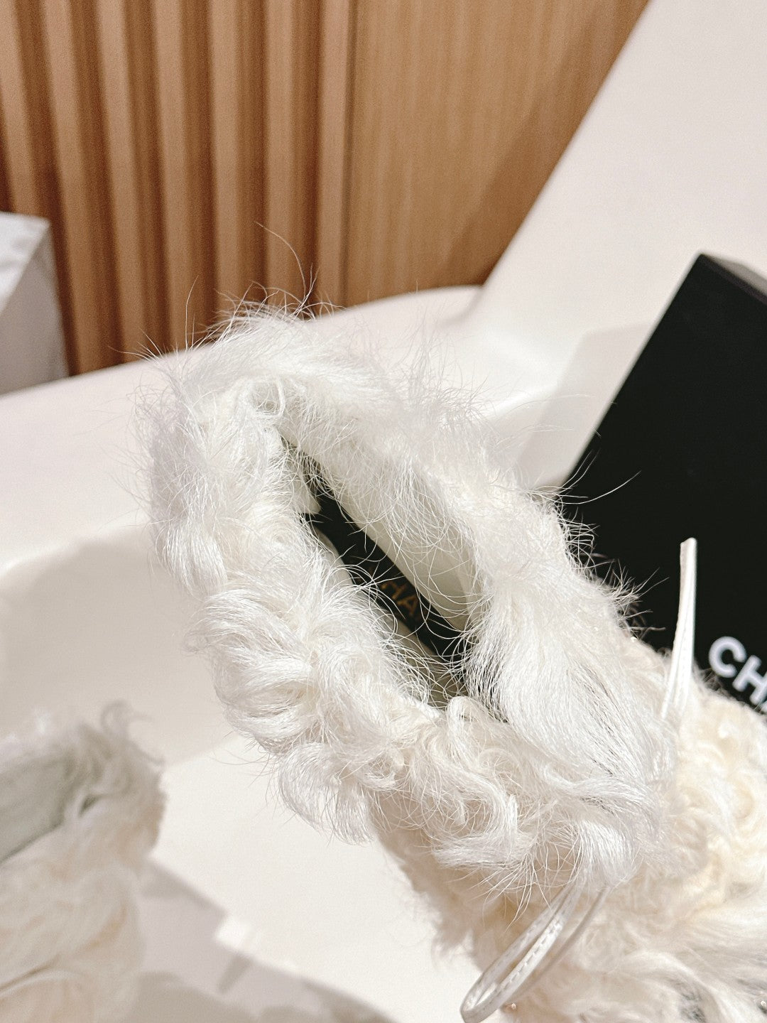 SHORT BOOTS IN WHITE LAMB FUR AND LAMBSKIN 962186