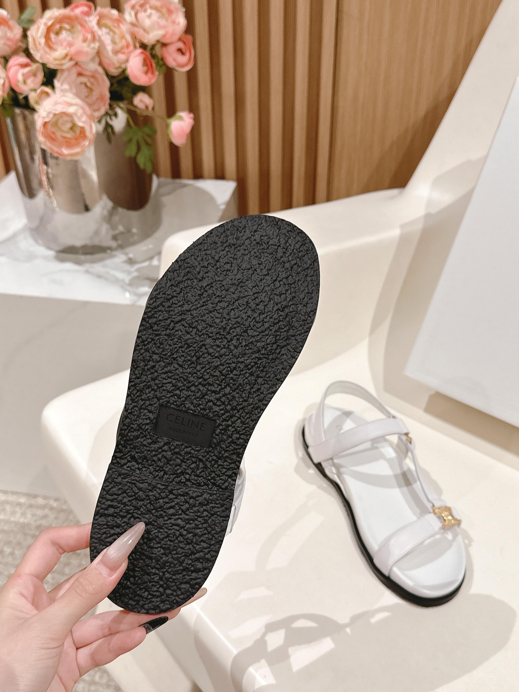 MAUD SANDAL WITH TRIOMPHE IN WHITE CALFSKIN