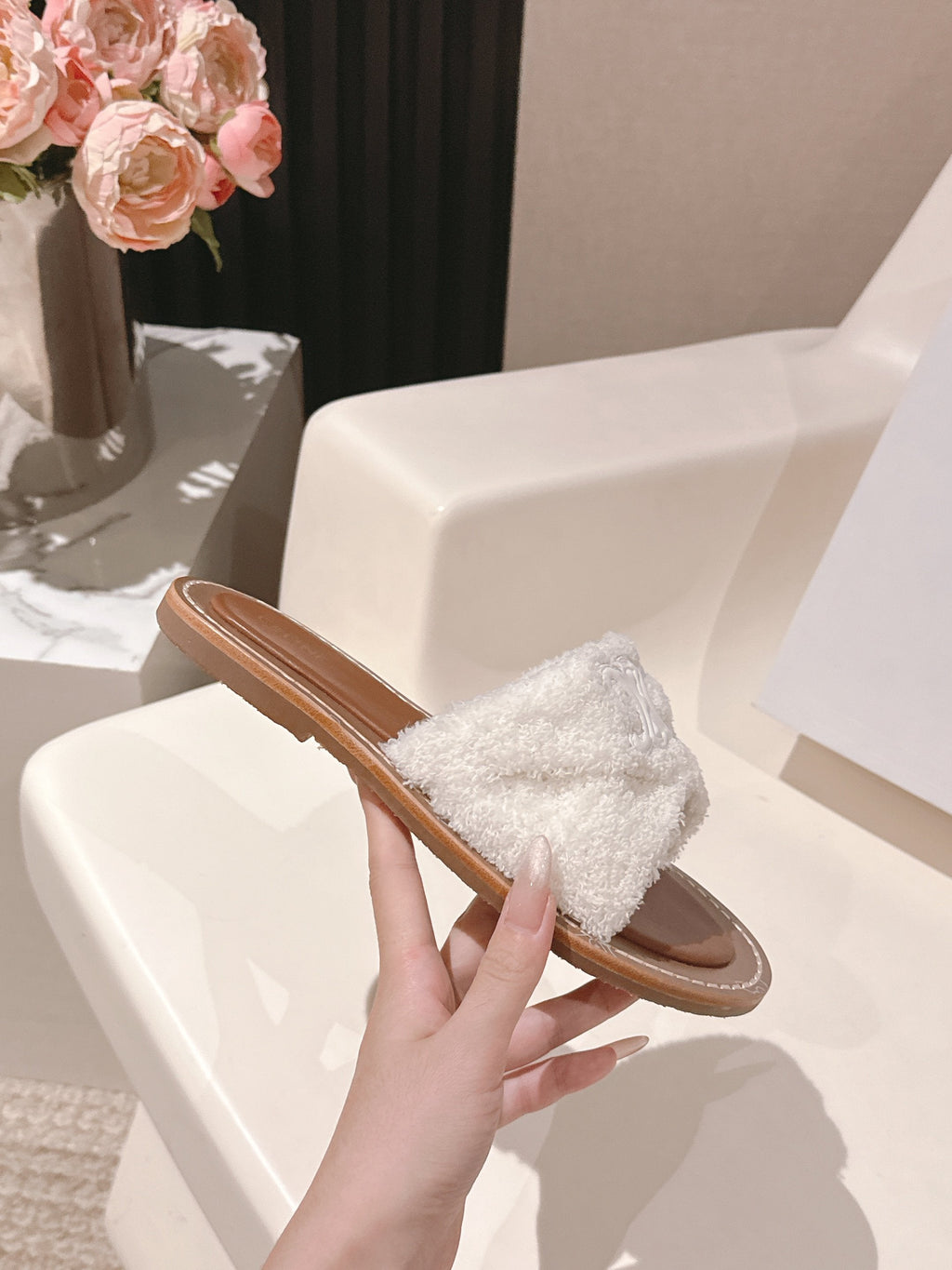 CELINE 25S LYMPIA TWISTED SANDAL IN WHITE SPONGE FABRIC