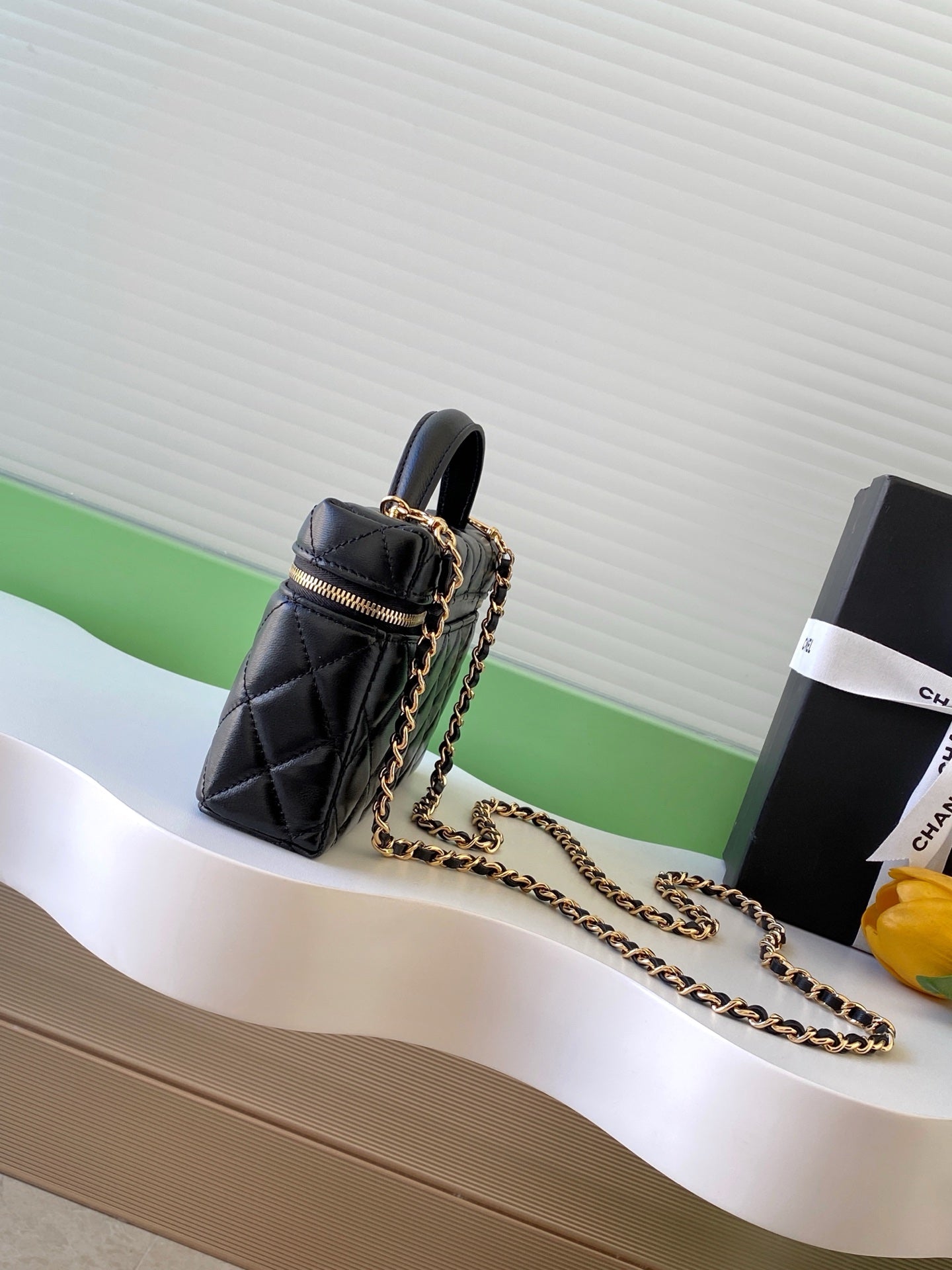 CHANEL 25S VANITY BAG 19 IN BLACK LAMBSKIN GOLD HARDWARE