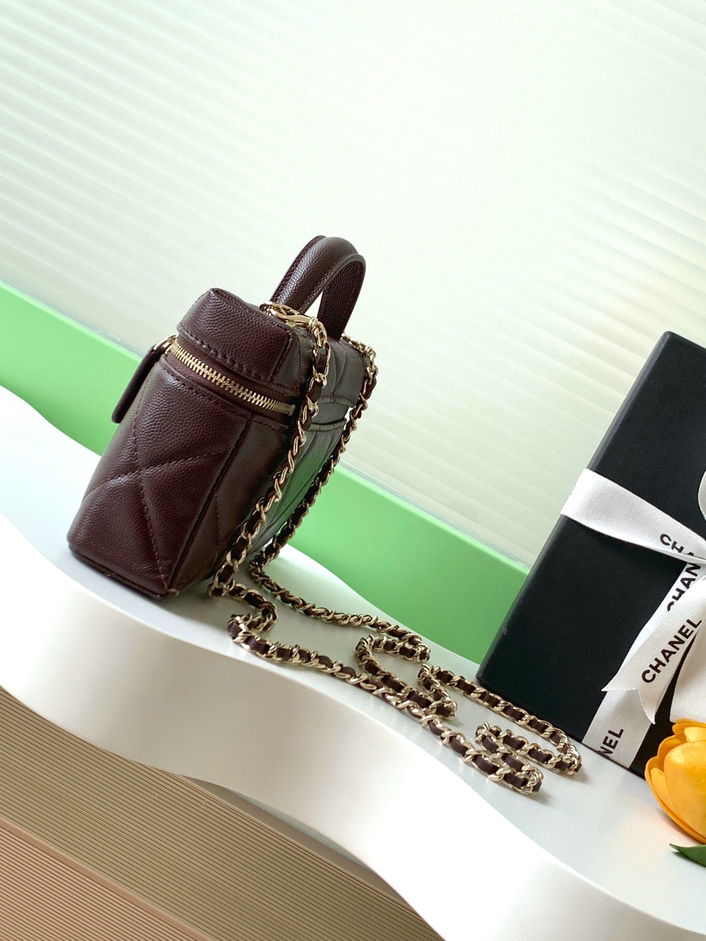 CHANEL 25S VANITY BAG 19.5 CM IN BURGUNDY BROWN LAMBSKIN