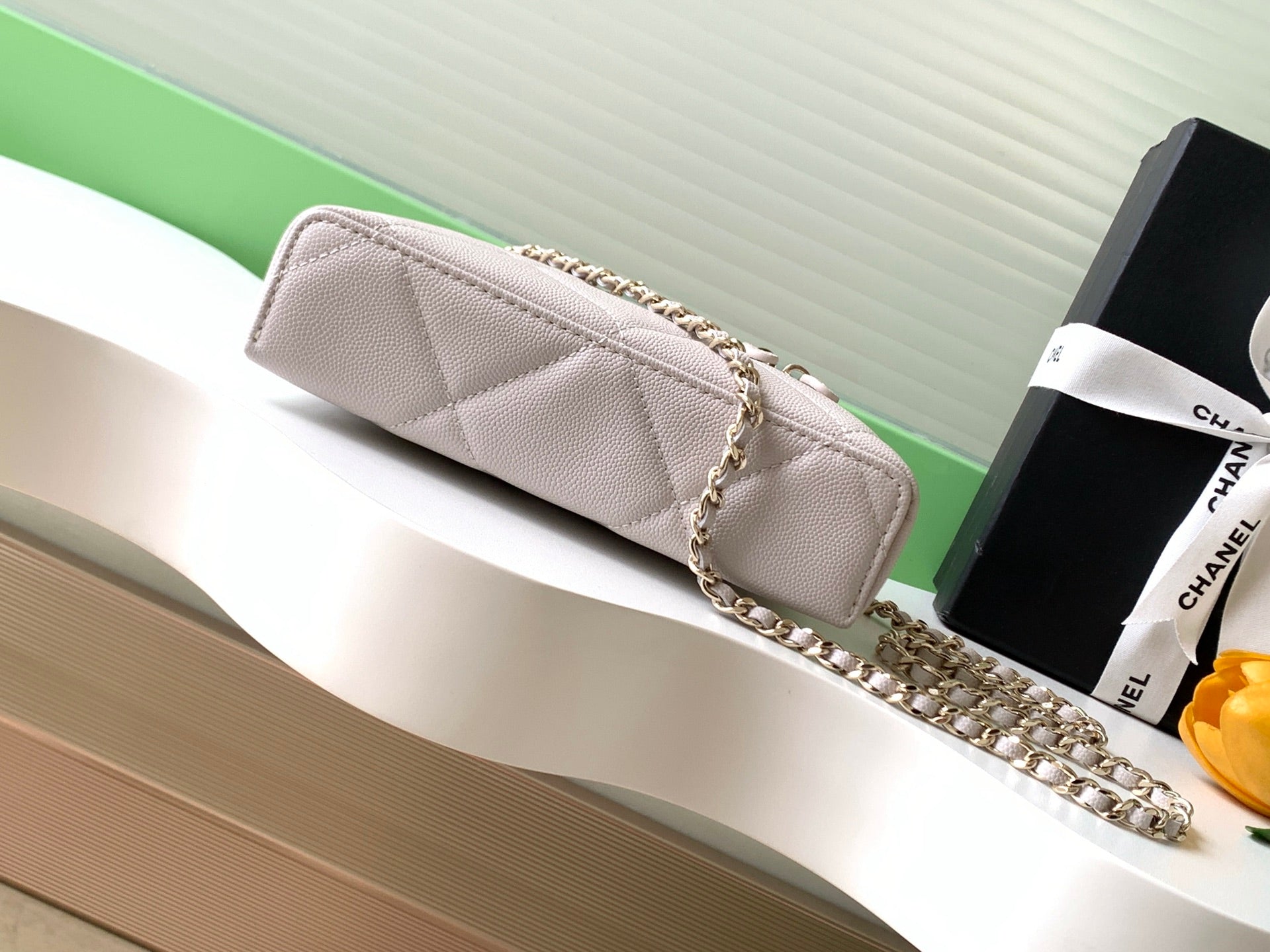 CHANEL 25S VANITY BAG 19.5 CM IN LIGHT BEIGE LAMBSKIN