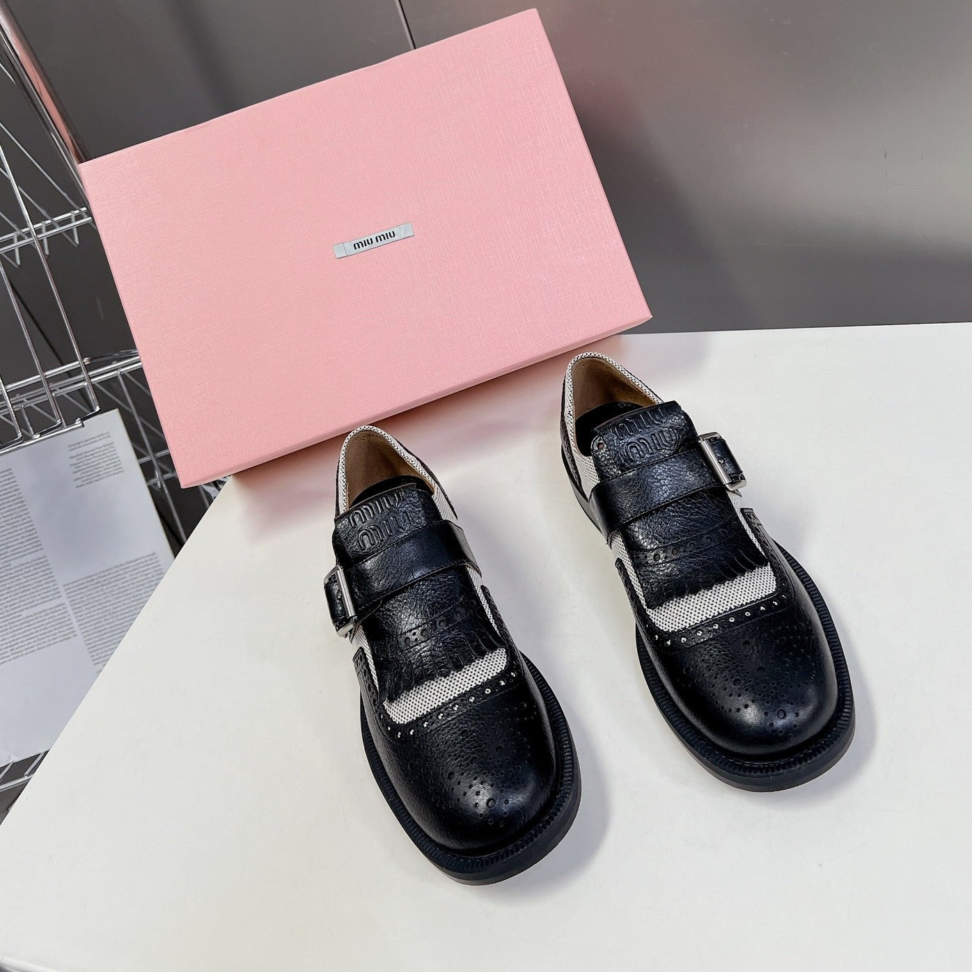 UNIQUE THICK-SOLED OXFORD SHOES BLACK MIX CREAM CALFSKIN