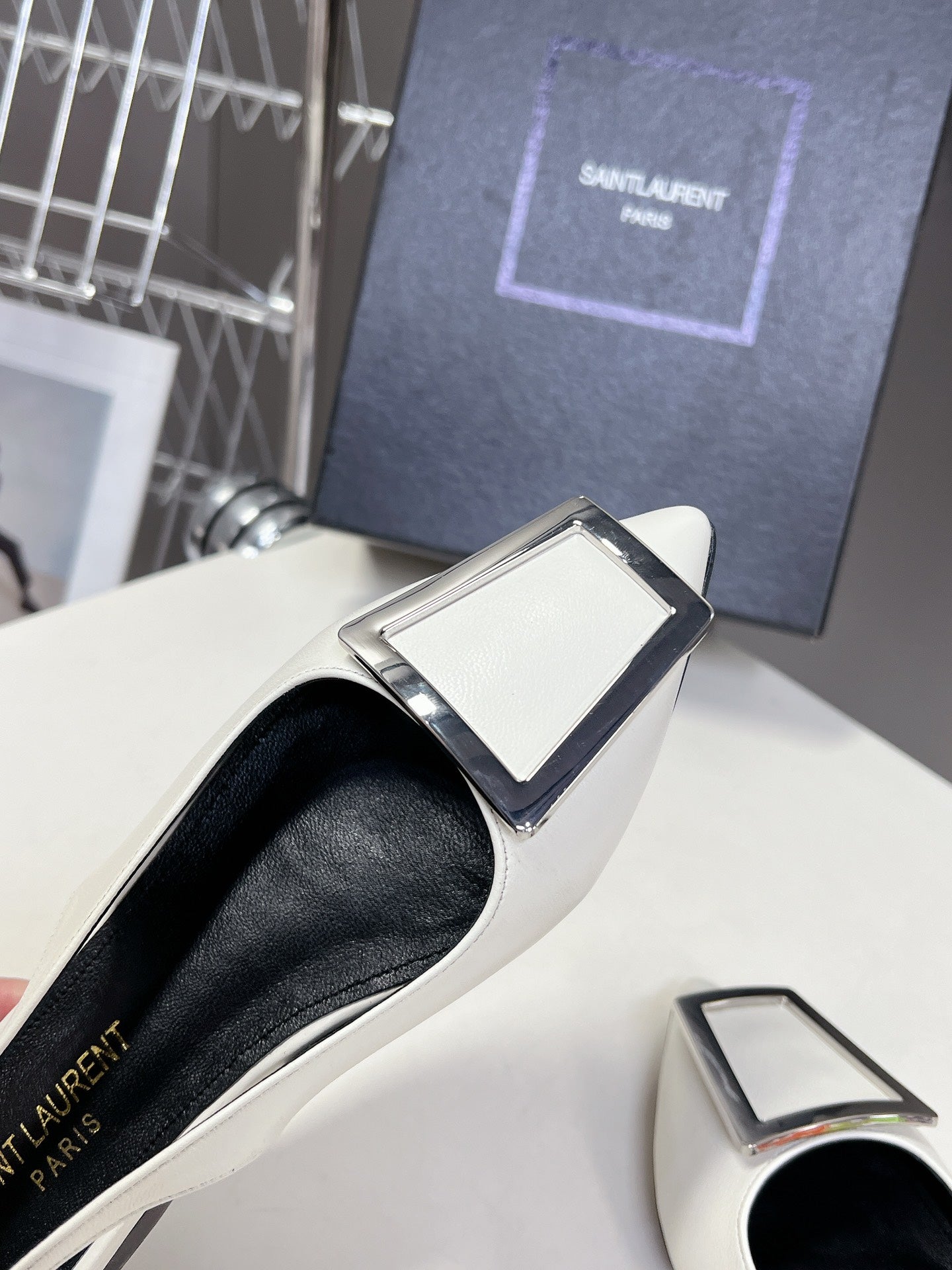 SL SQUARE BUCKLE SLINGBACK WHITE CALFSKIN