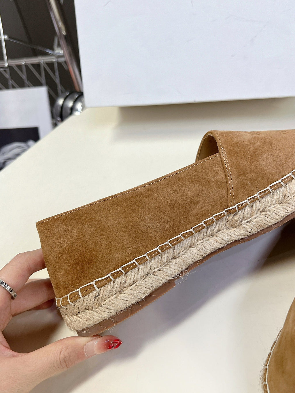 LOAFER IN PEANUT BROWN SUEDE AND WOVEN RAFFIA