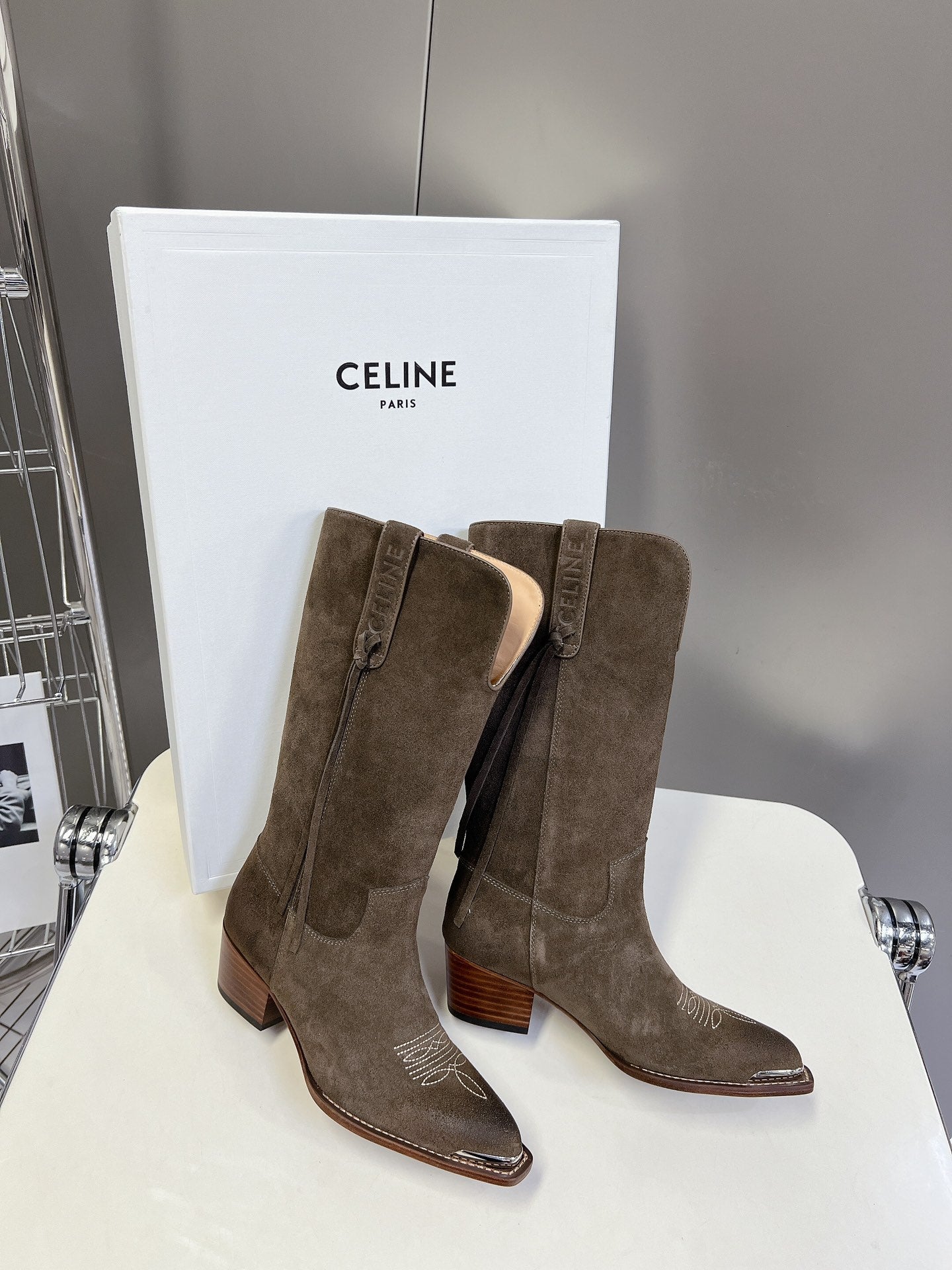 CELINE 25S HIGH CUT CHELSEA BOOTS 45MM IN DARK BROWN SUEDE
