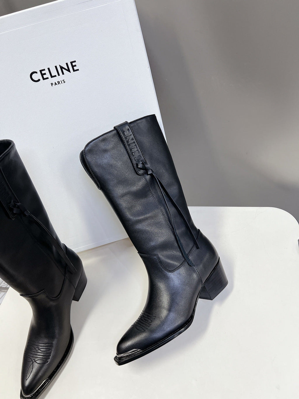 CELINE 25S HIGH CUT CHELSEA BOOTS 45MM IN BLACK CALFSKIN