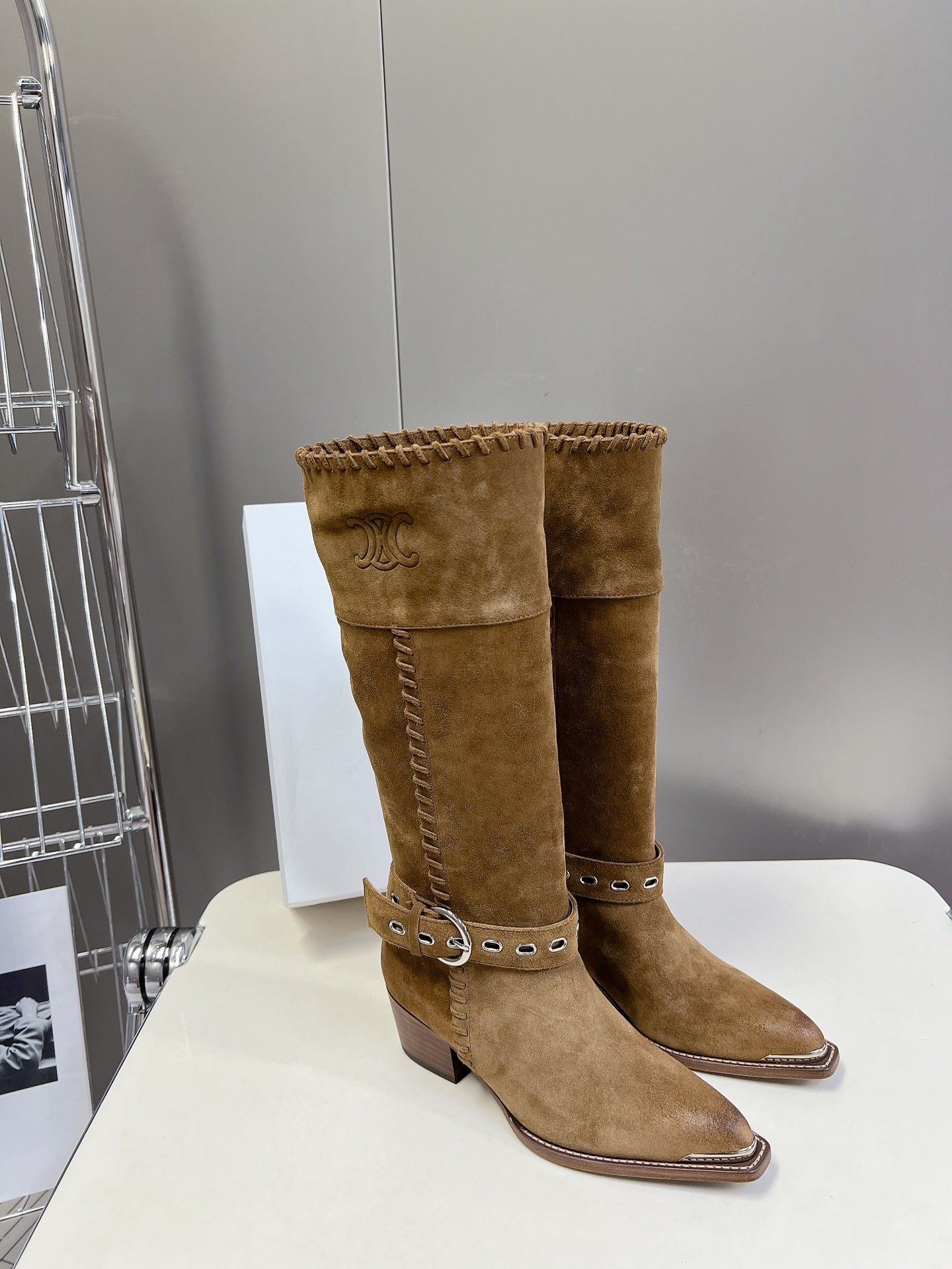 CELINE 25S BULKY LACED UP BOOTS 45MM IN BROWN SUEDE