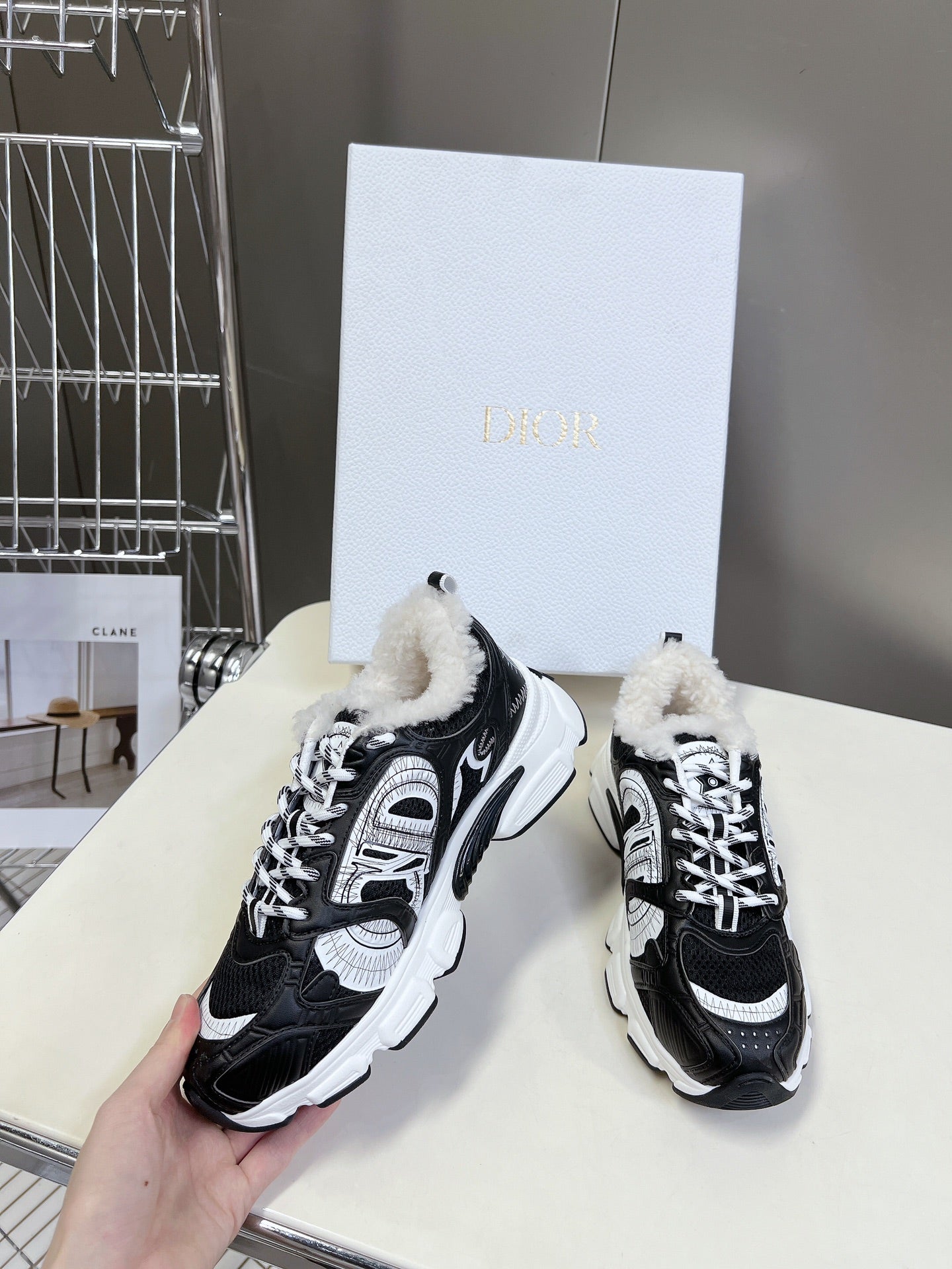 DIOR CHRONO SNEAKER 25S IN BLACK LAMBSKIN AND MESH FABRIC