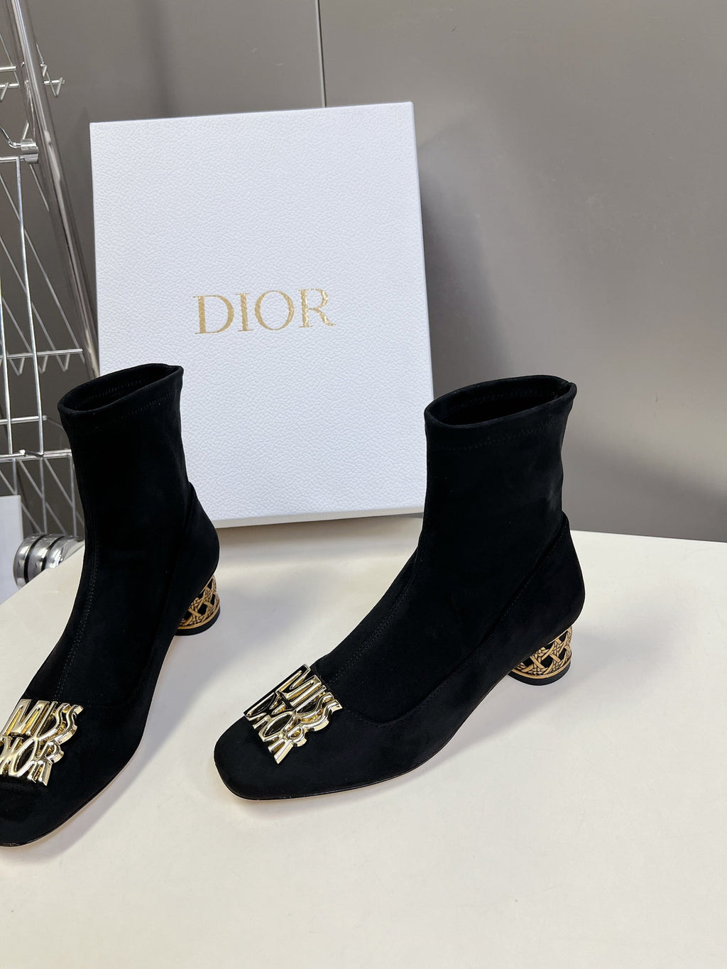 ICON HEELED ANKLE BOOT BLACK SUEDE 4 CM WITH GOLD LOGO