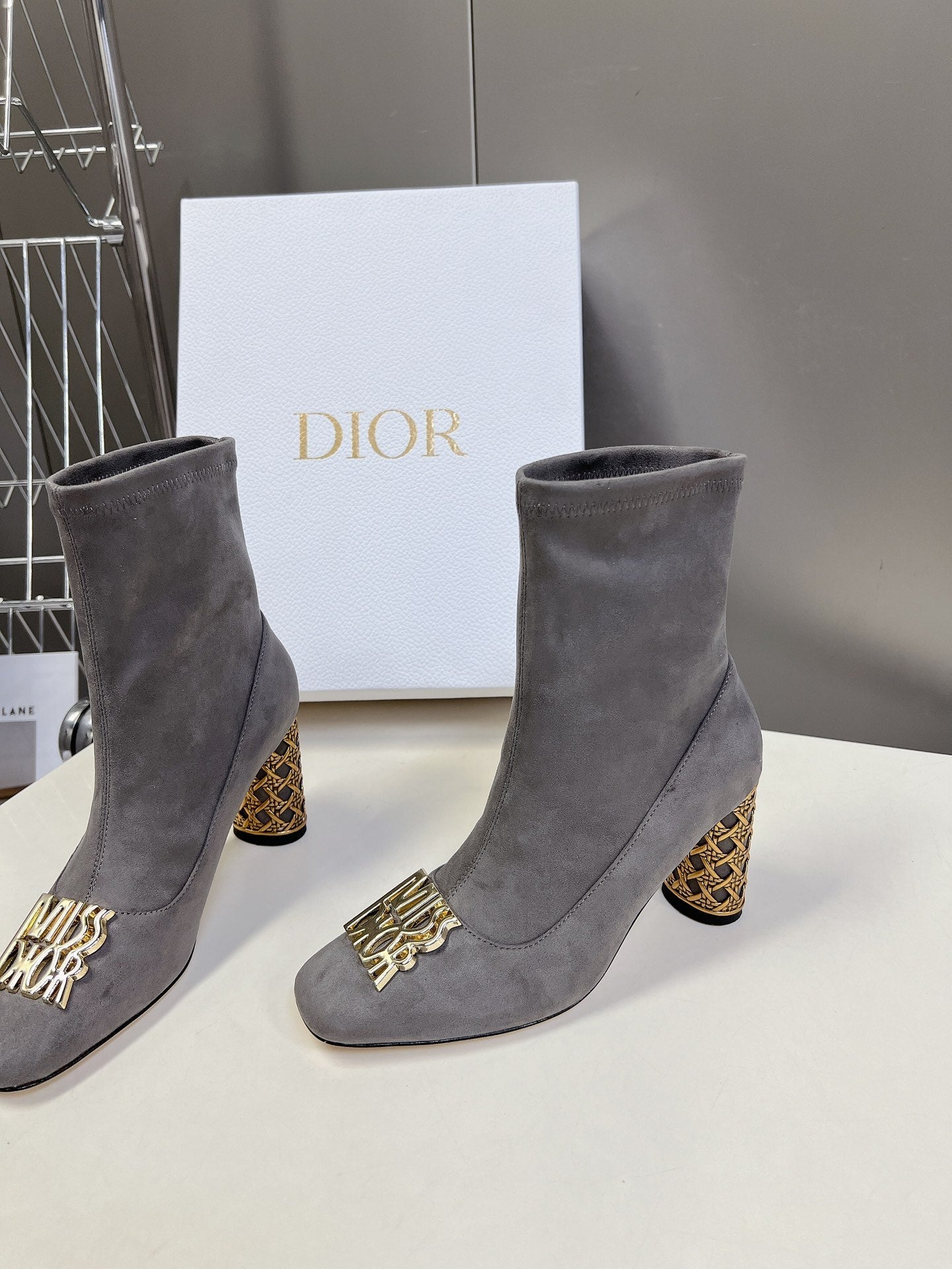 ICON HEELED ANKLE BOOT DOVE GRAY SUEDE 8 CM WITH GOLD LOGO