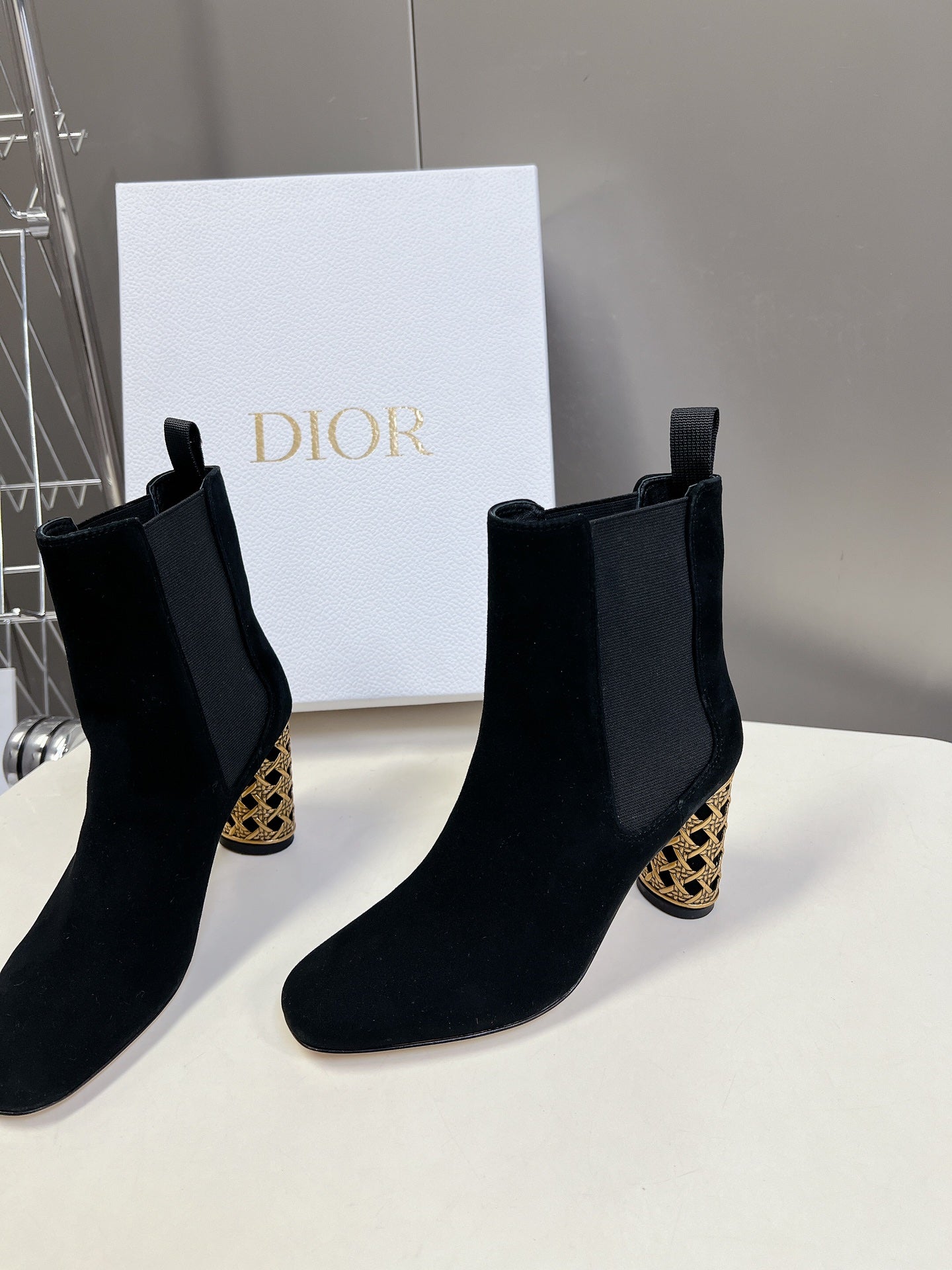 ICON HEELED ANKLE BOOT BLACK SUEDE 8 CM