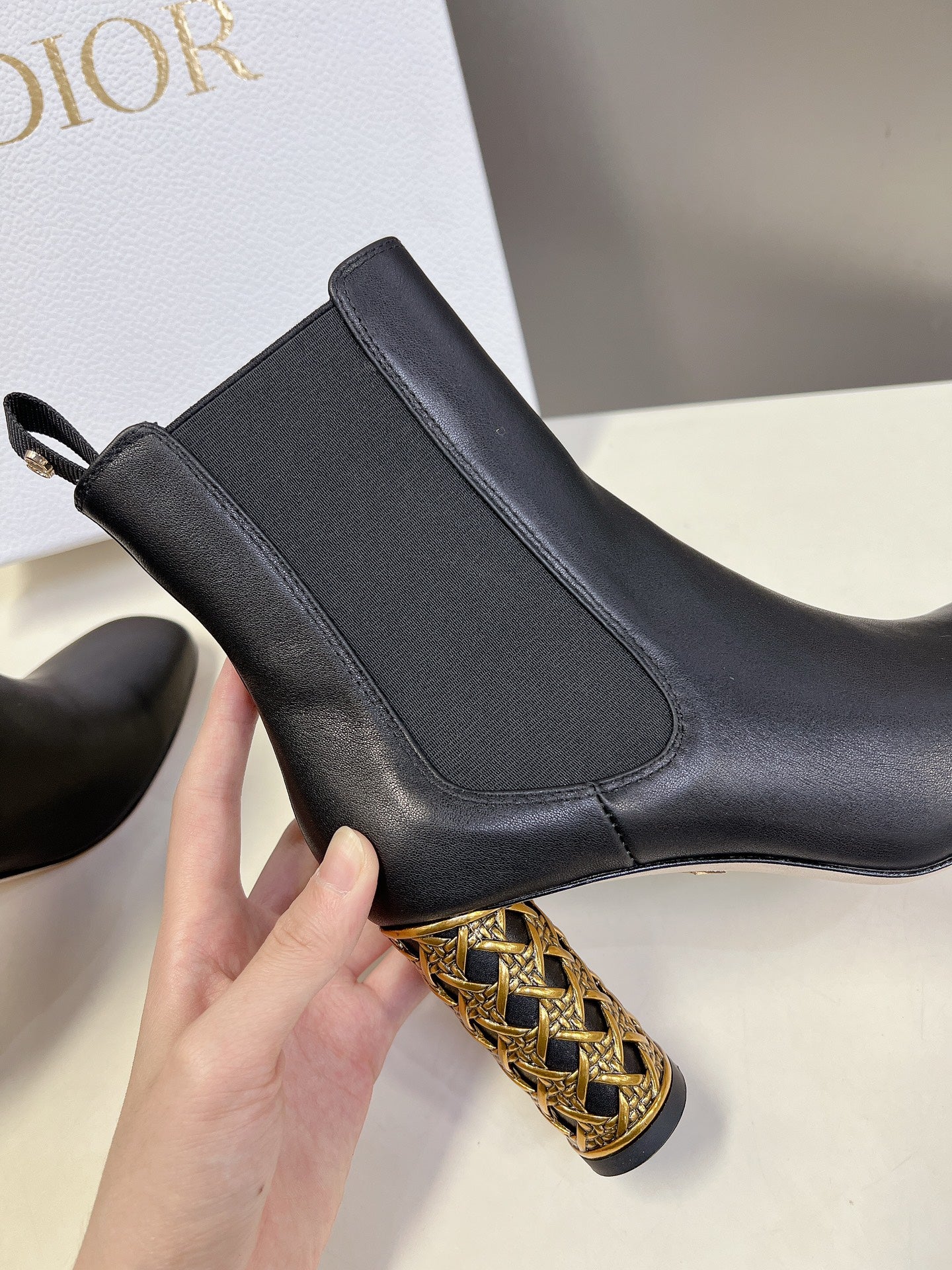 ICON HEELED ANKLE BOOT BLACK CALFSKIN 8 CM