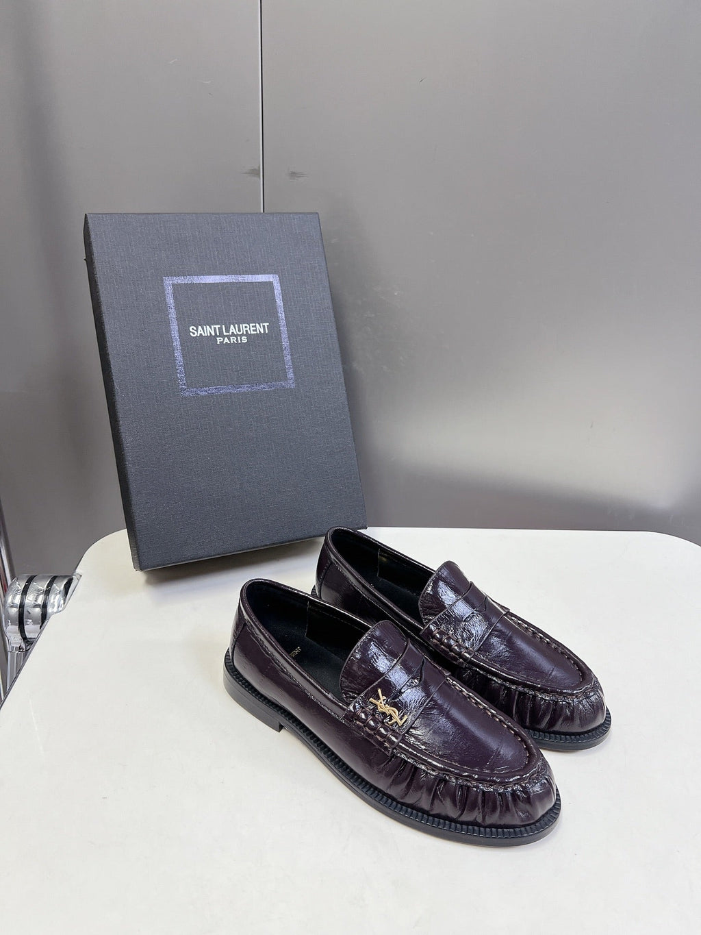 YSL 25S SAINT LAURENT LOAFERS IN DUSTY PLUM CALFSKIN