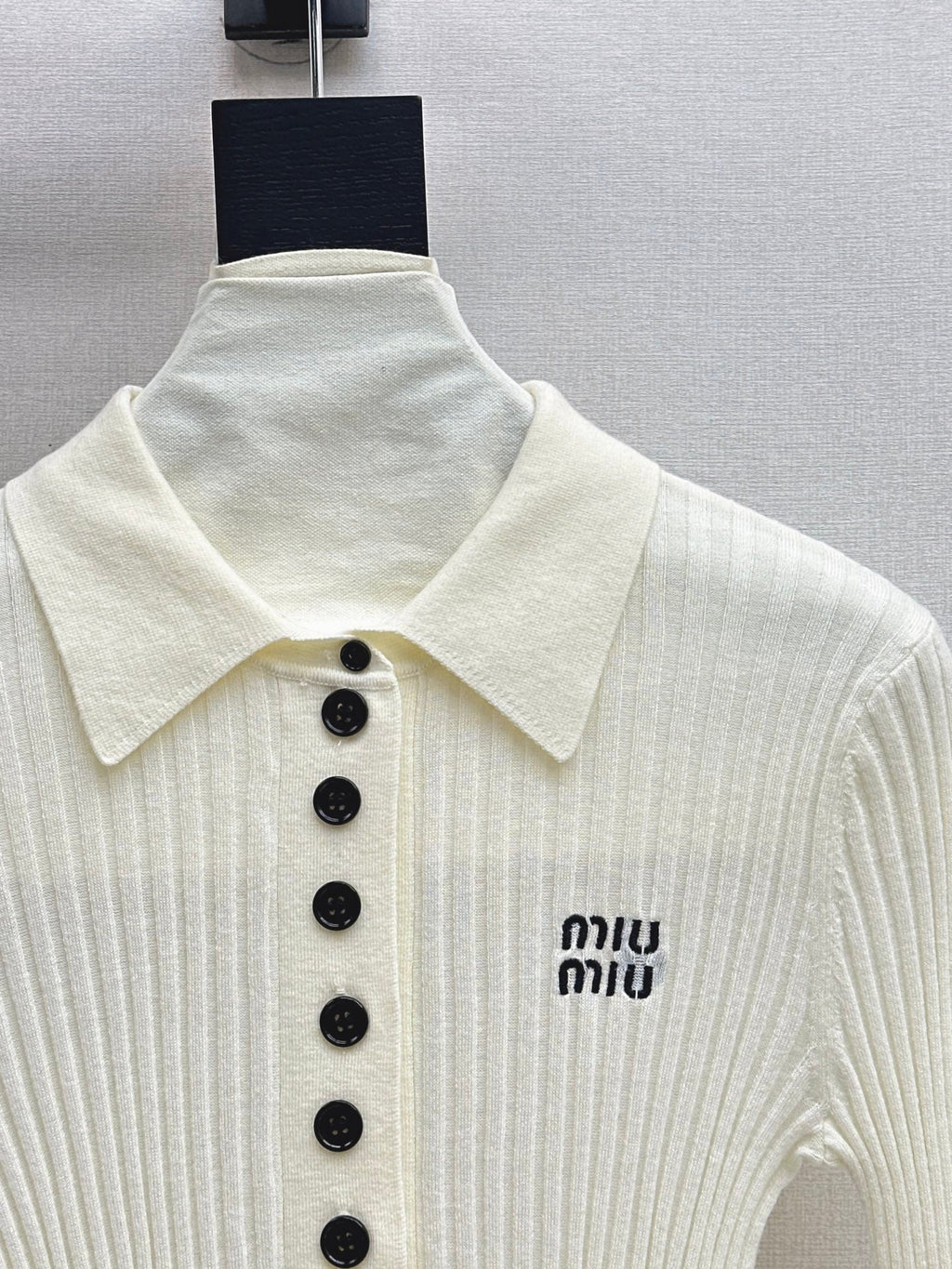 MIUMIU POLO SWEATER STYLE 830