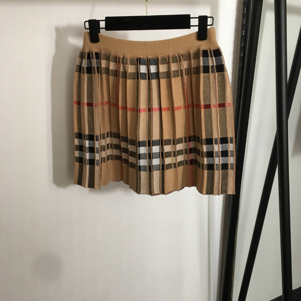 BURBERRY 25S TOP AND SKIRT SET 335