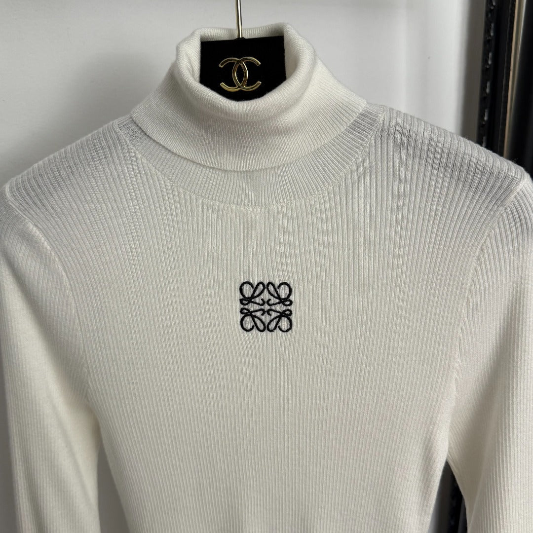 LOEWE TURTLENECK SWEATER STYLE 314