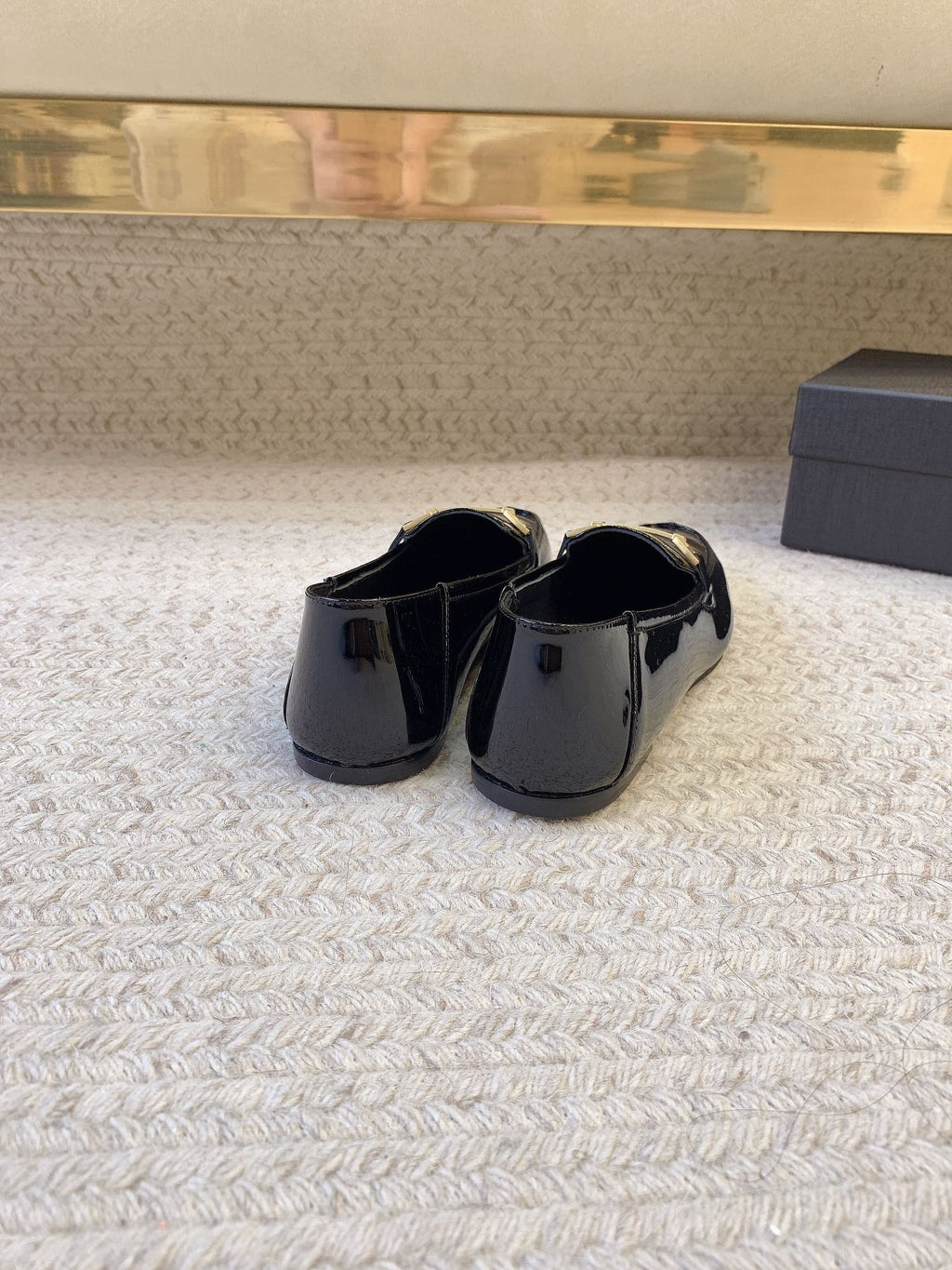 LOAFERS WITH GOLD HARDWARE IN BLACK GLOSSY CALFSKIN