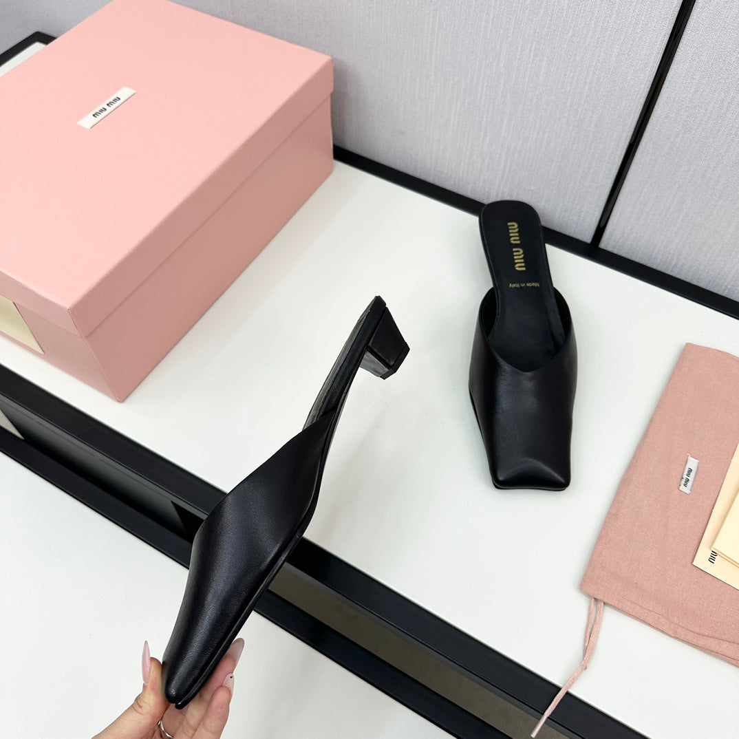 SQUARE TOE MULES BLACK SHEEPSKIN