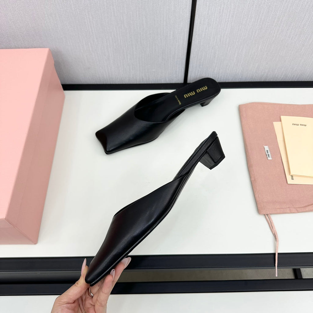 SQUARE TOE MULES BLACK SHEEPSKIN