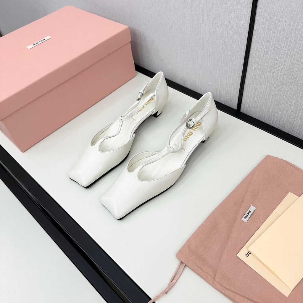 BALLET SANDAL WHITE LAMBSKIN WITH T-STRAP