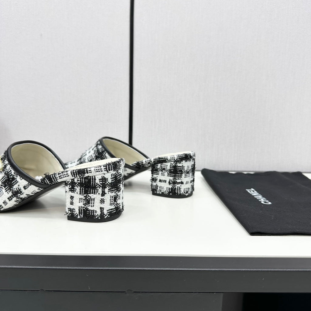 CC HIGH MULE IN WHITE MIX BLACK WOOL TWEED AND CALFSKIN