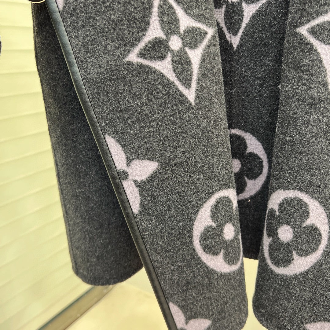 LV 25S HOODED JACKET 0064