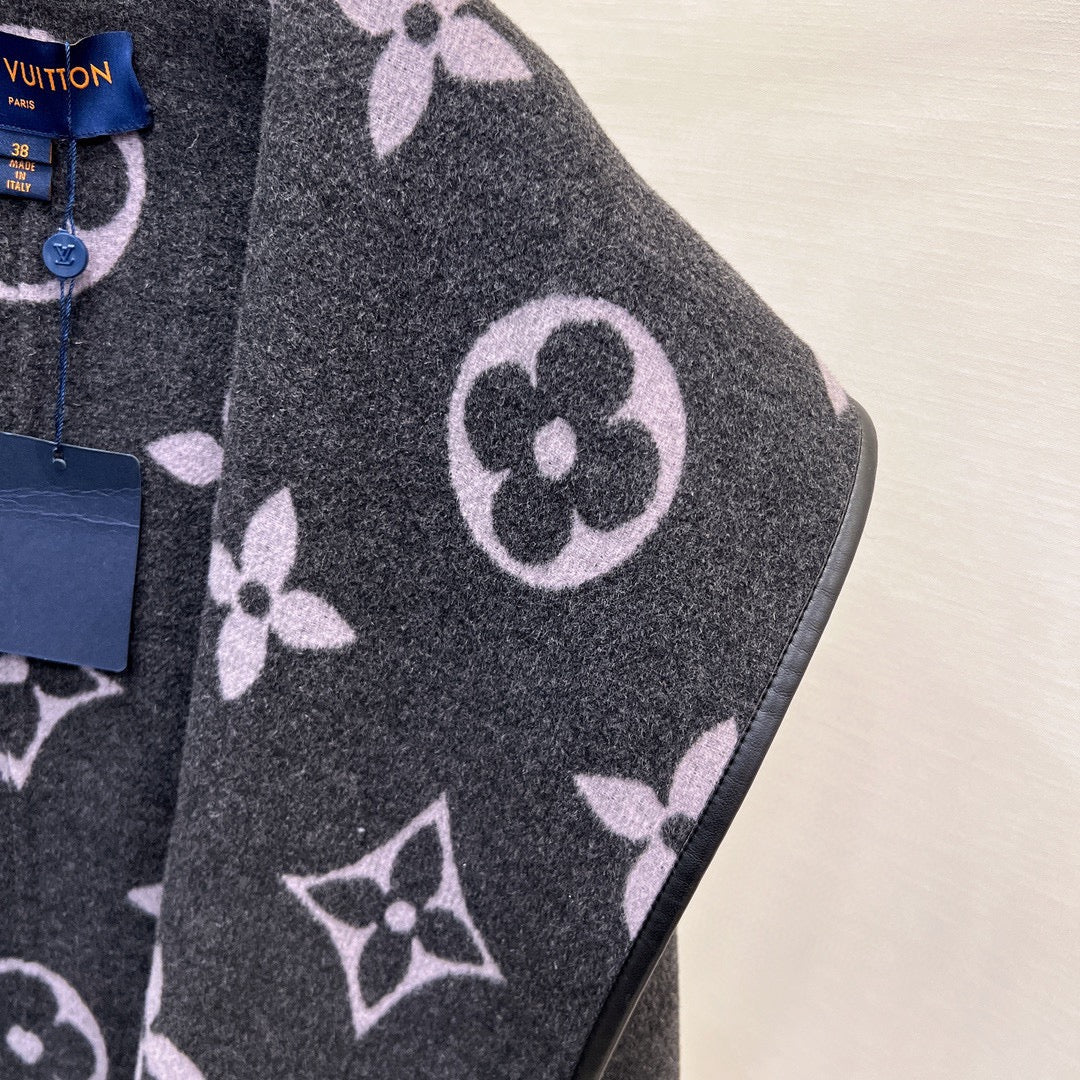 LV 25S HOODED JACKET 0064