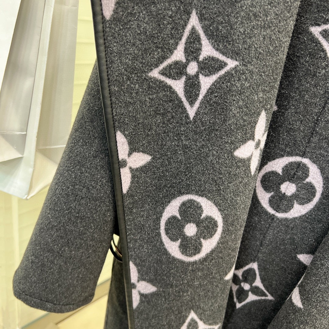 LV 25S HOODED JACKET 0064