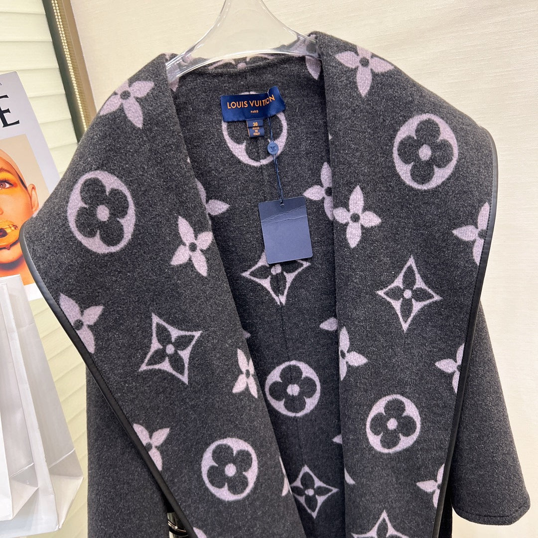 LV 25S HOODED JACKET 0064