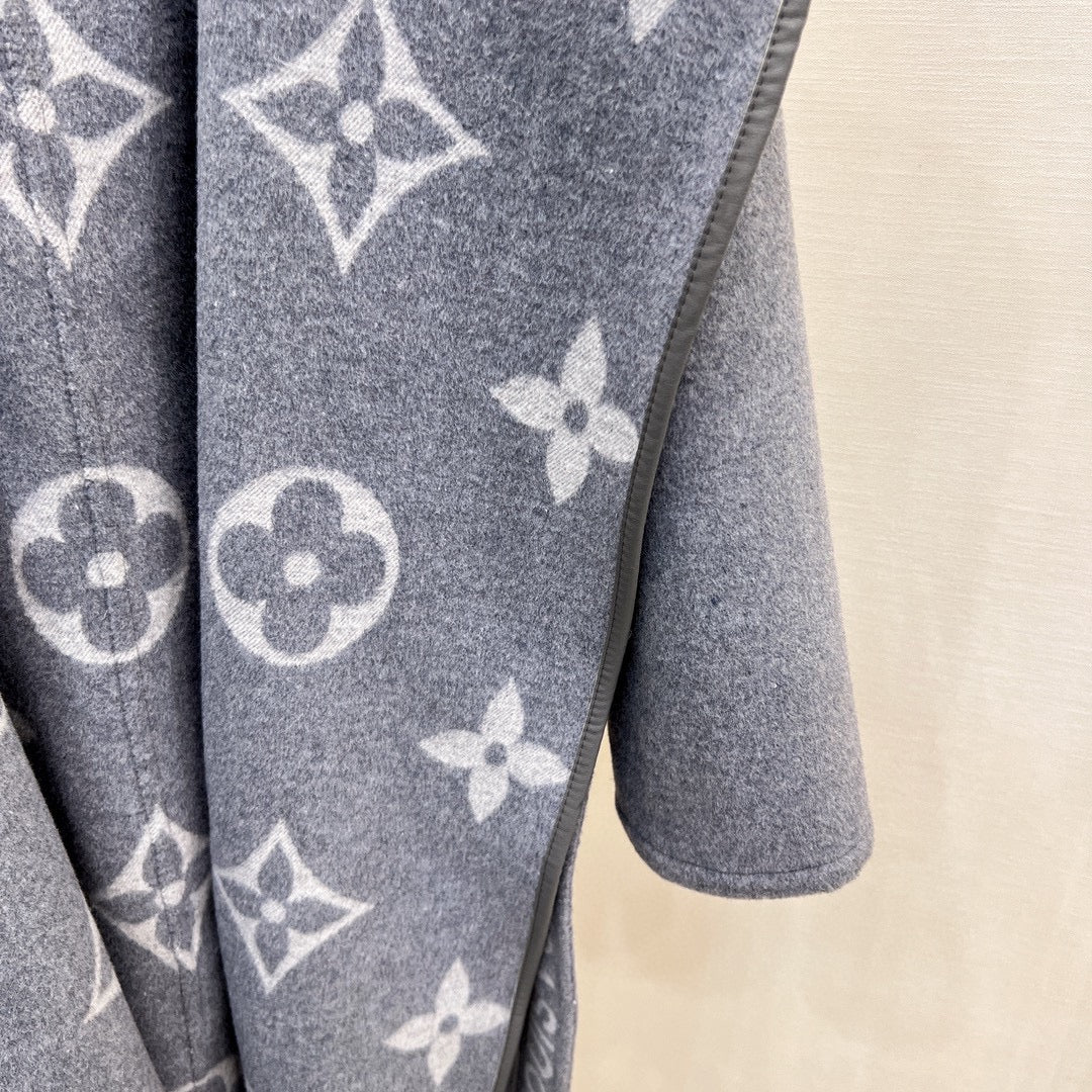 LV 25S HOODED JACKET 0063