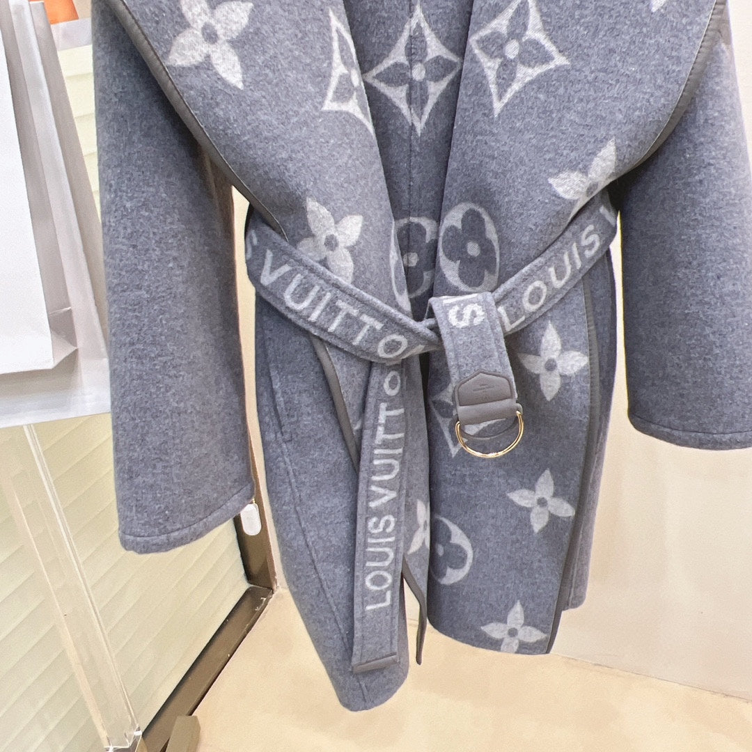 LV 25S HOODED JACKET 0063
