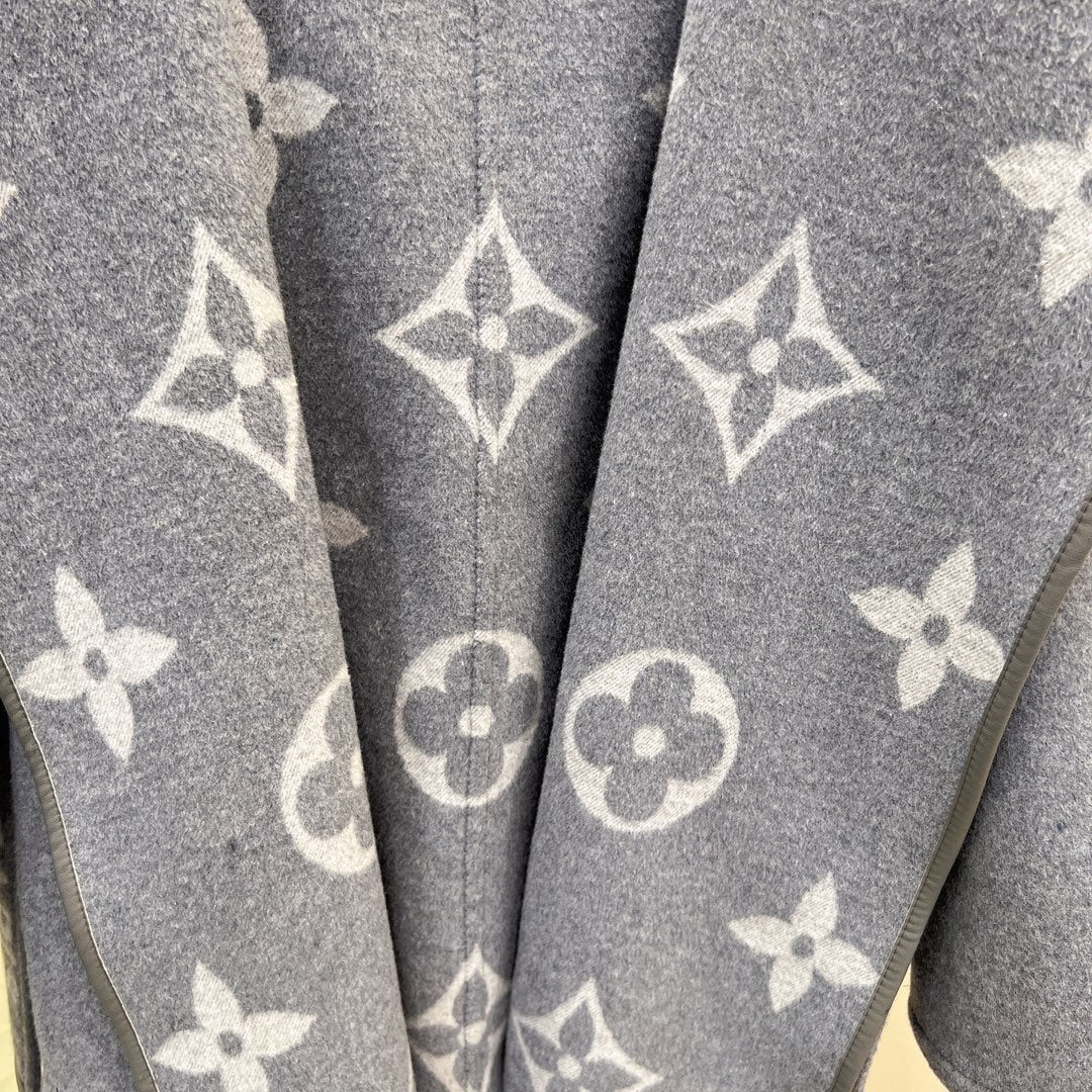 LV 25S HOODED JACKET 0063