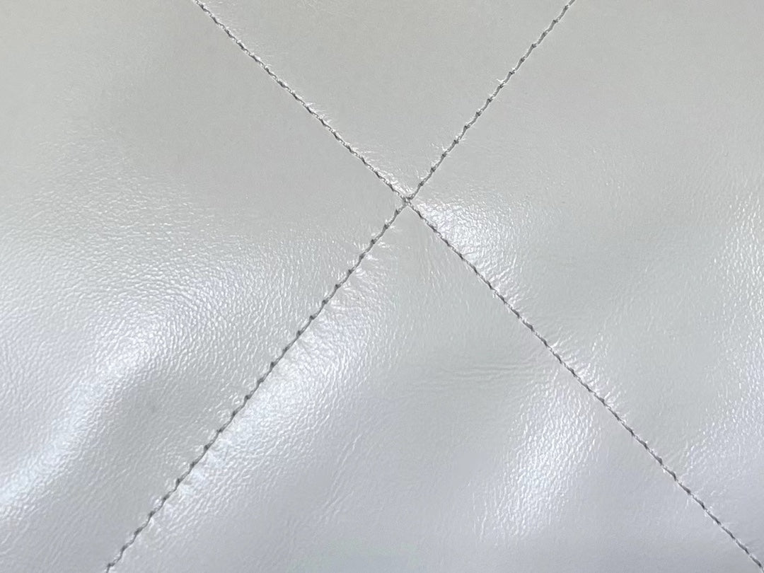 CC 19 HOBO BAG 43CM WHITE GOATSKIN GOLD HARDWARE