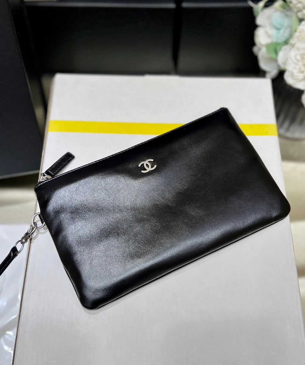 CC 19 HOBO BAG 43CM BLACK GOATSKIN SILVER HARDWARE