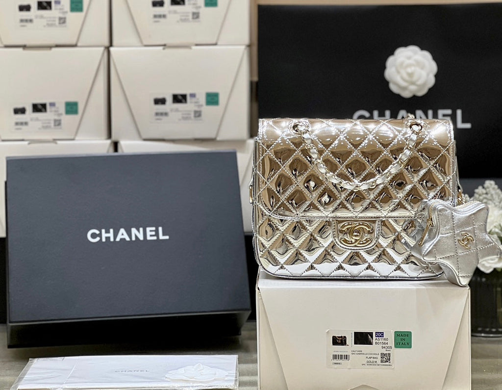 25S CHANEL STAR SILVER 23 IN METALLIC SILVER CALFSKIN