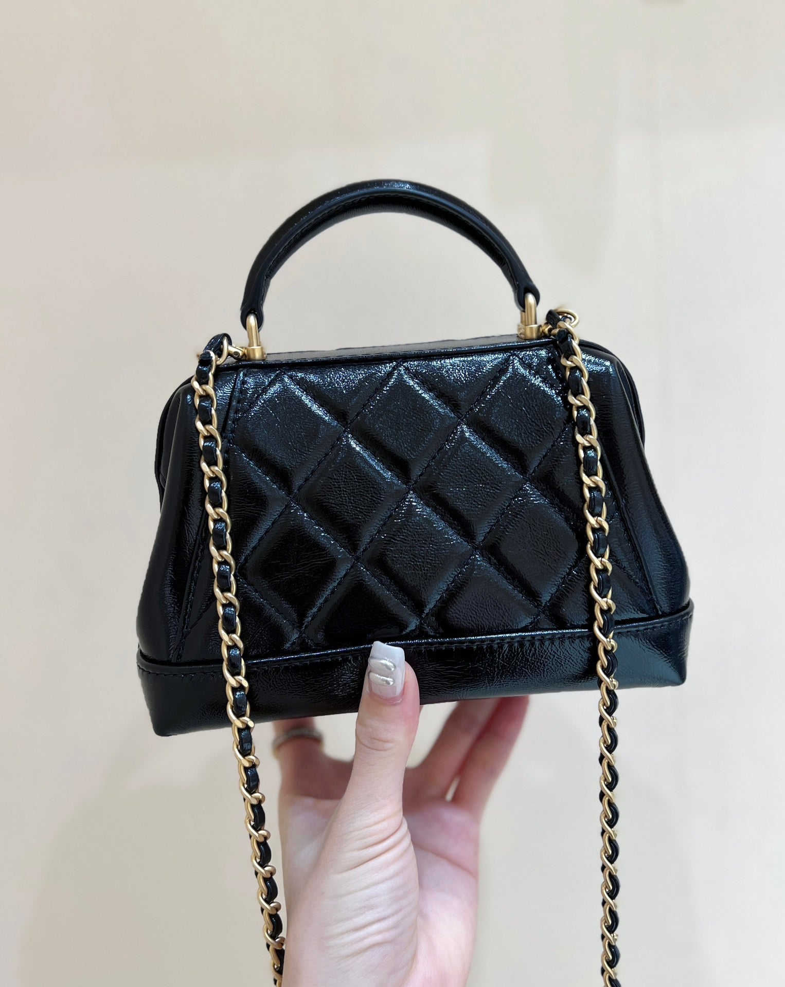 CHANEL TOP HANDLE BAG 18 IN BLACK OIL-WAX LAMBSKIN GOLD HARDWARE