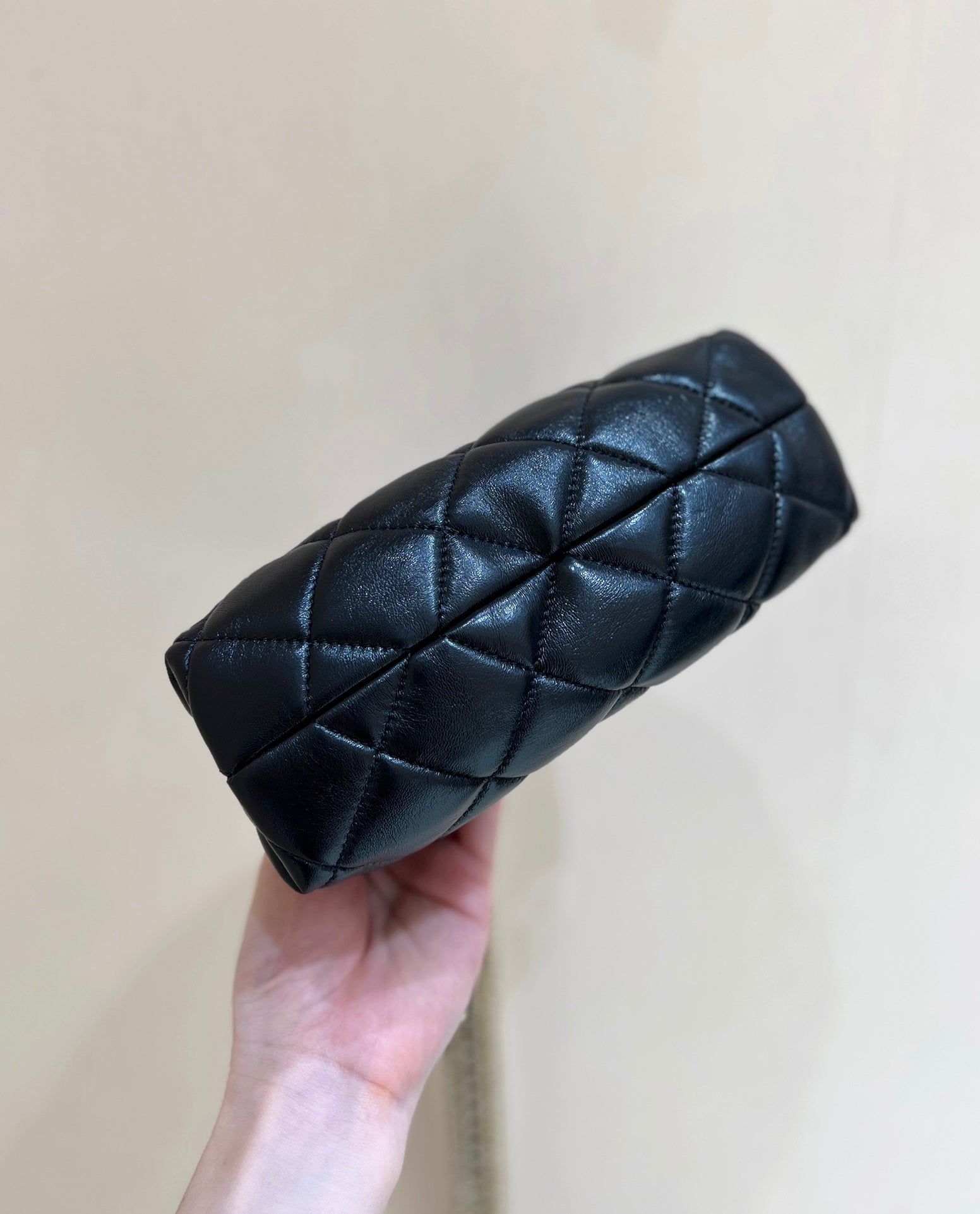 CHANEL HOBO 20 IN BLACK CALFSKIN GOLD HARDWARE