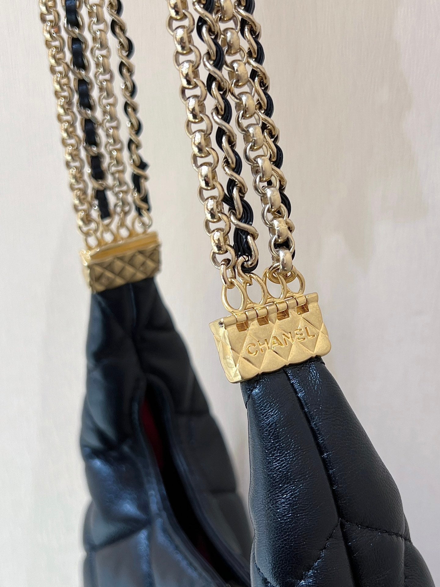 CHANEL HOBO 20 IN BLACK CALFSKIN GOLD HARDWARE