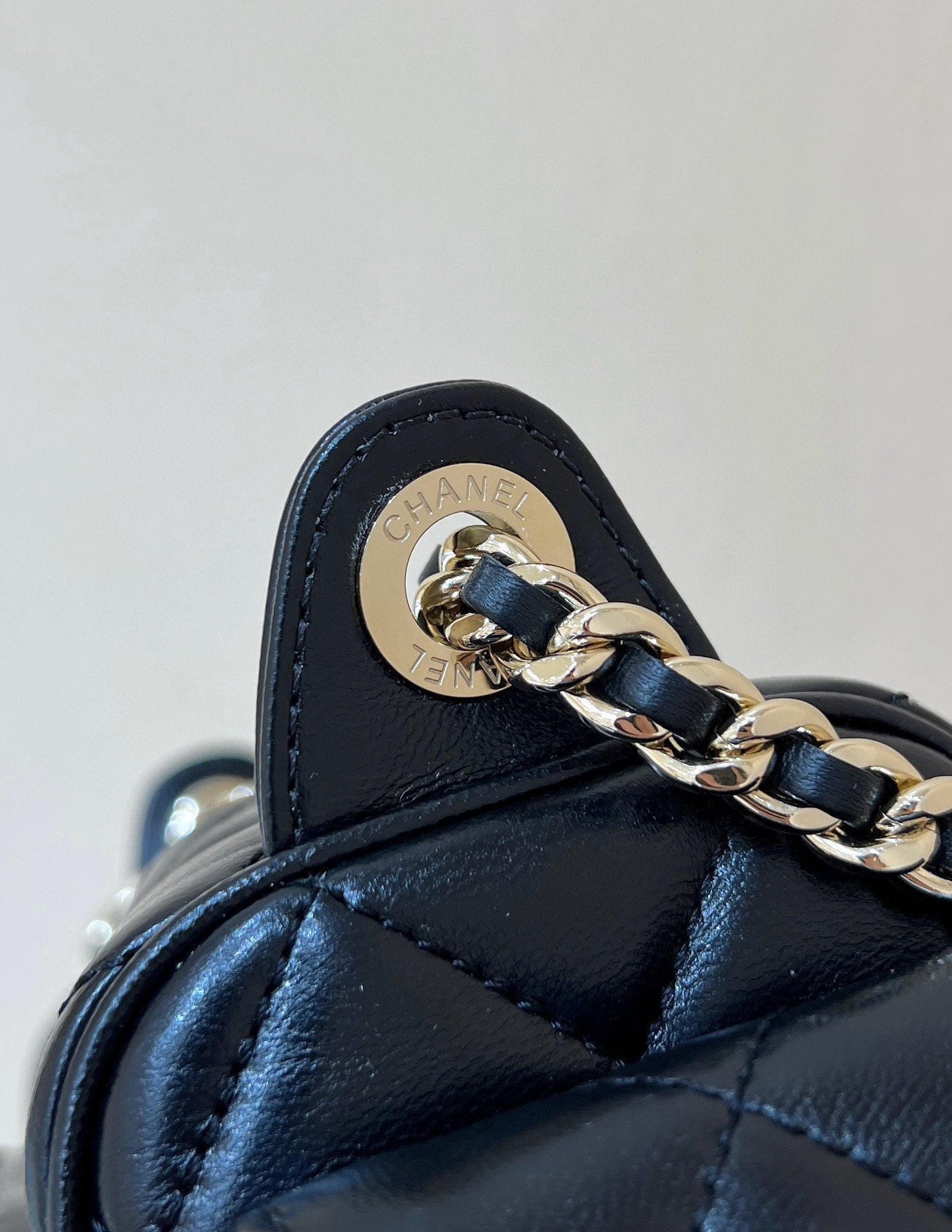 CHANEL CAMERA BAG 23 IN CONGO BLACK SHINY CALFSKIN