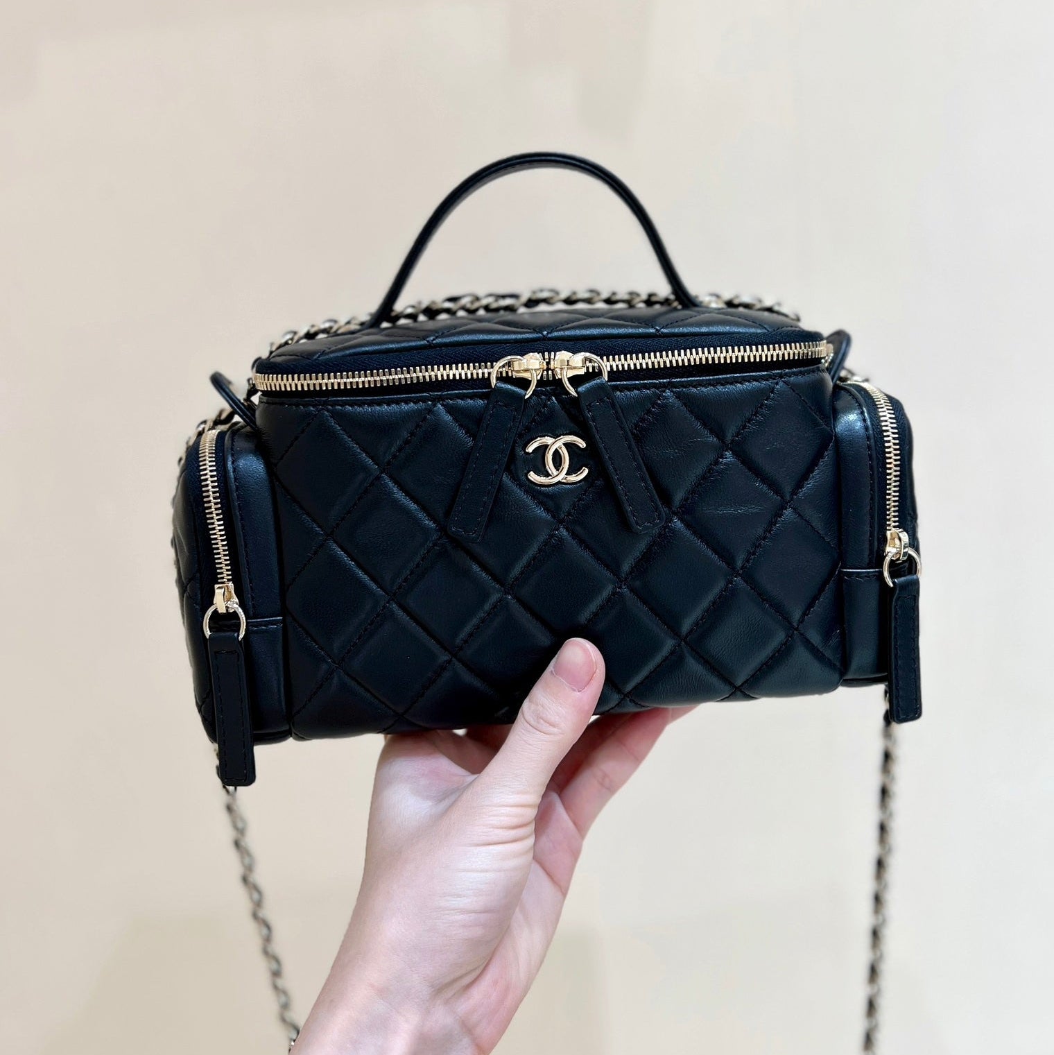 CHANEL 25S VANITY CASE 23 IN BLACK LAMBSKIN