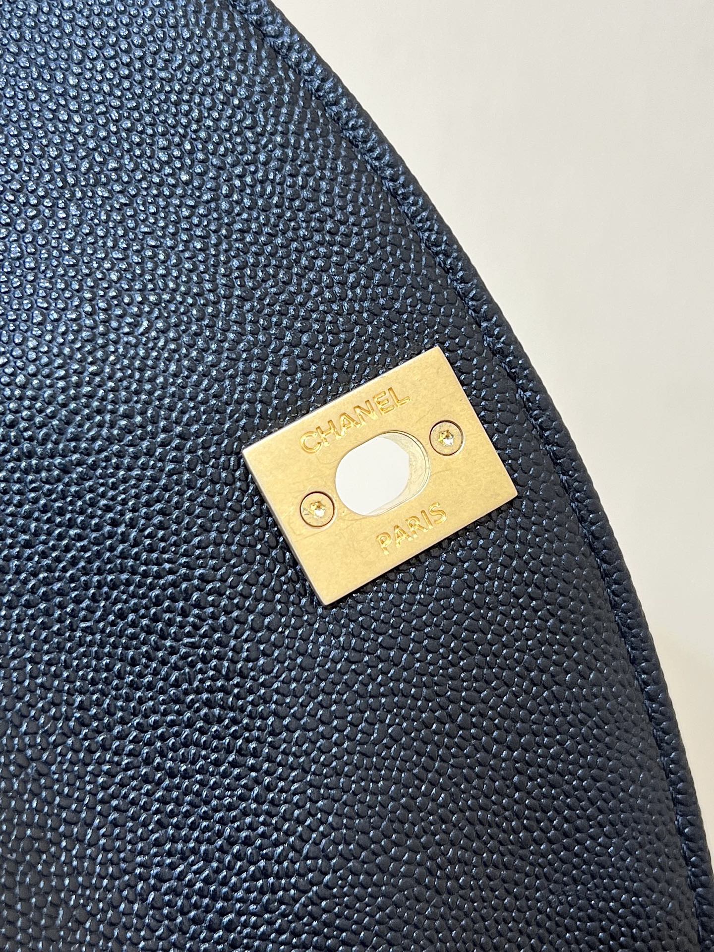 CHANEL 25S HOBO BAG 24 IN BLACK HAAS SOFT COWHIDE FABRIC