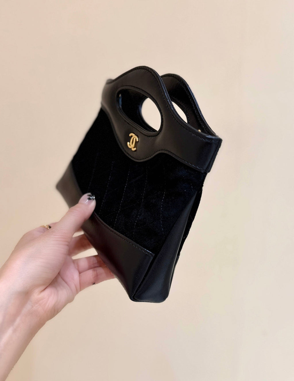 25S CHANEL MINI SHOPPING BAG 20 IN BLACK SUEDE CALFSKIN